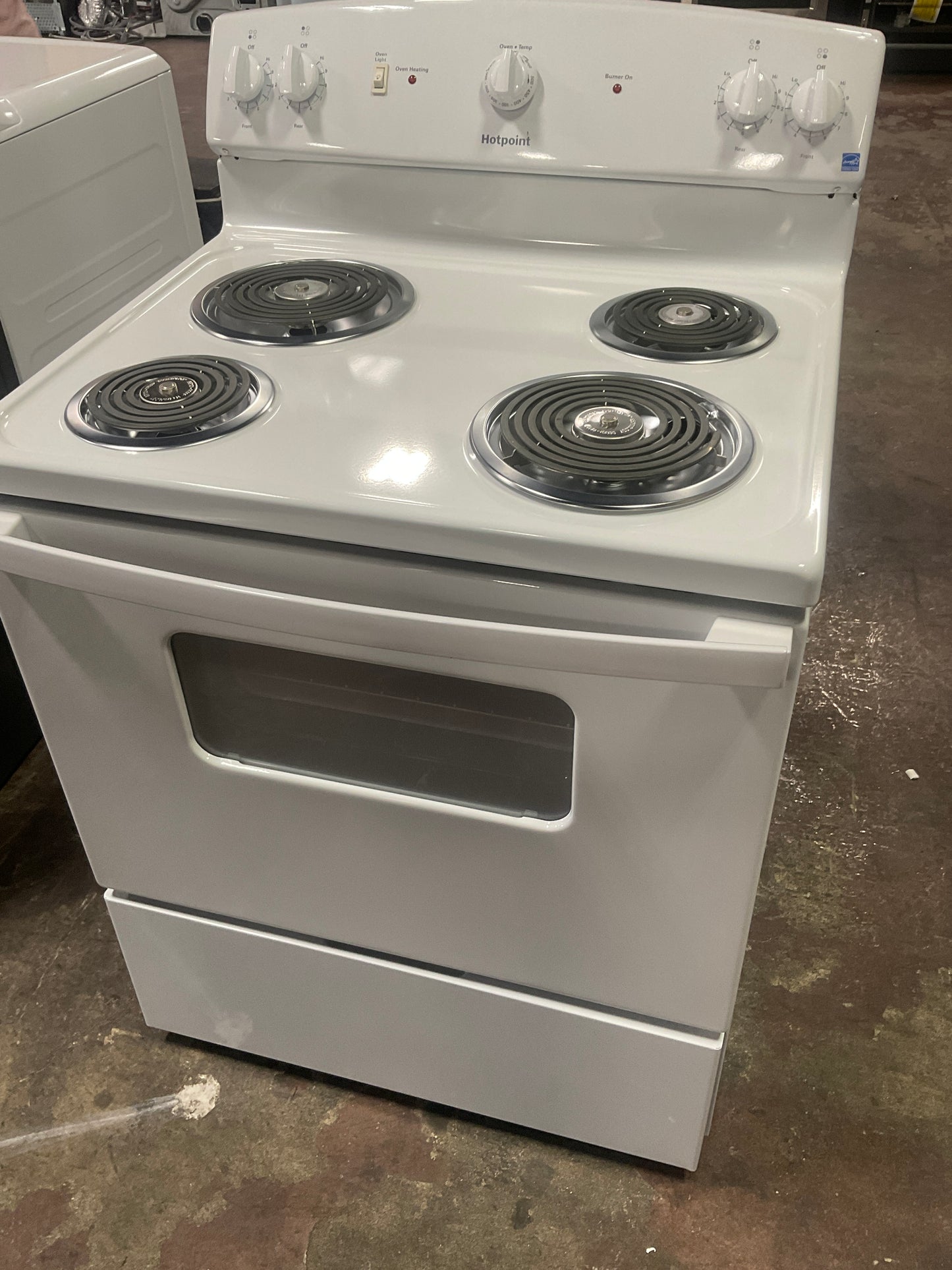 Front view, oven-door closed