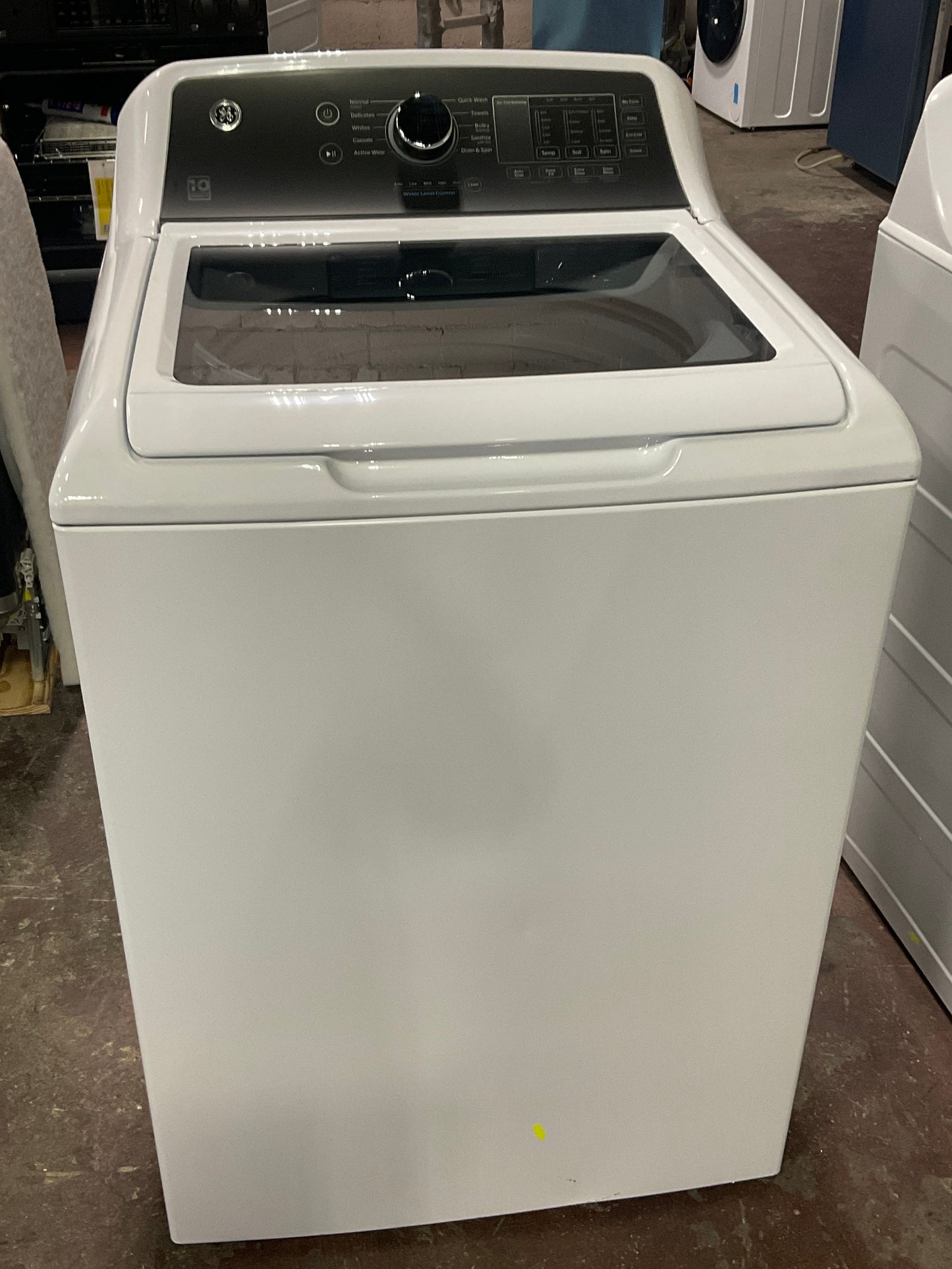 Front view, door closed