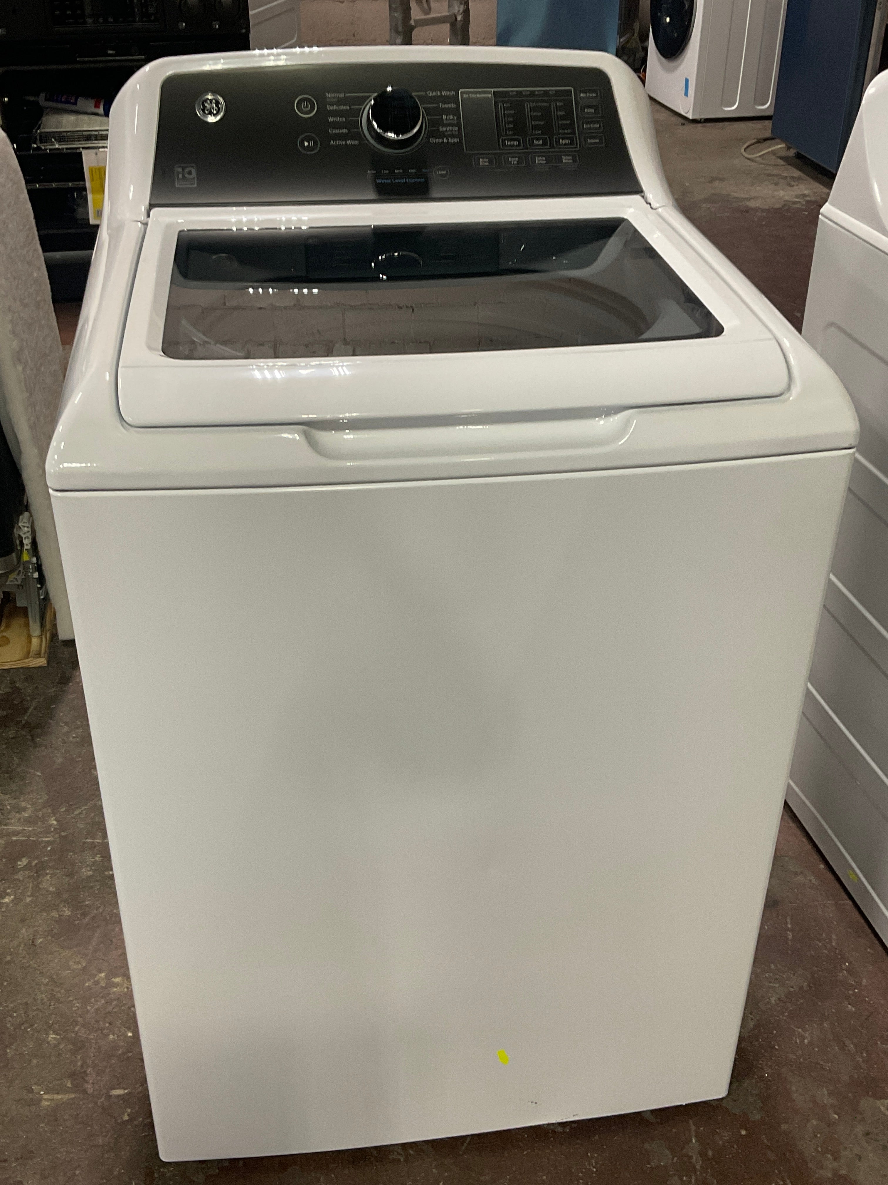 Front view, door closed