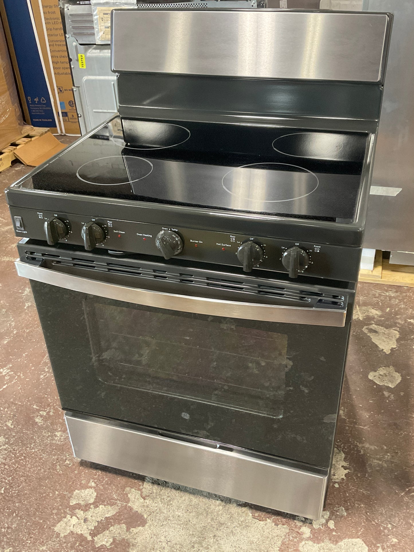 Front view, oven-door closed