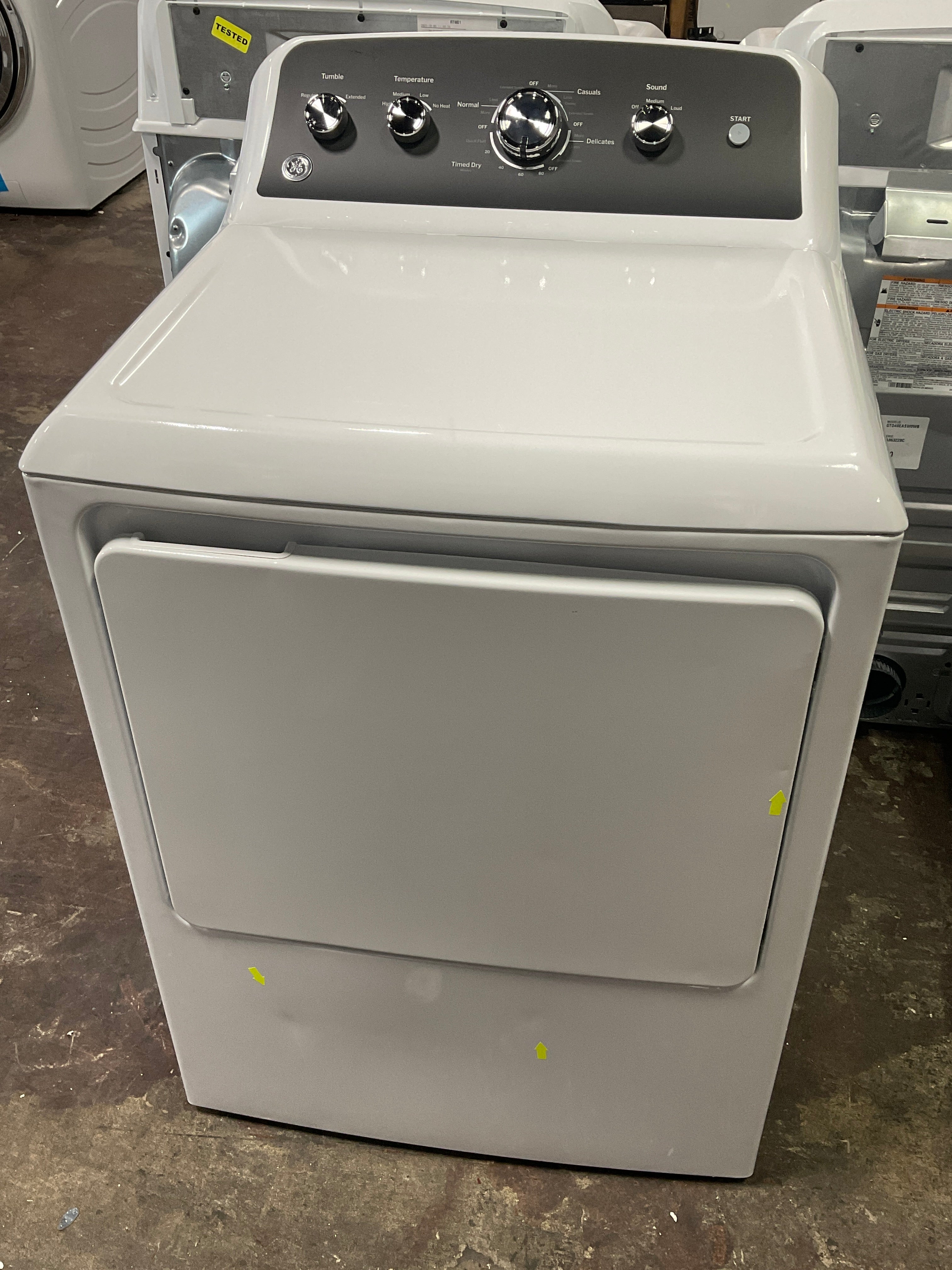 Front view, door closed