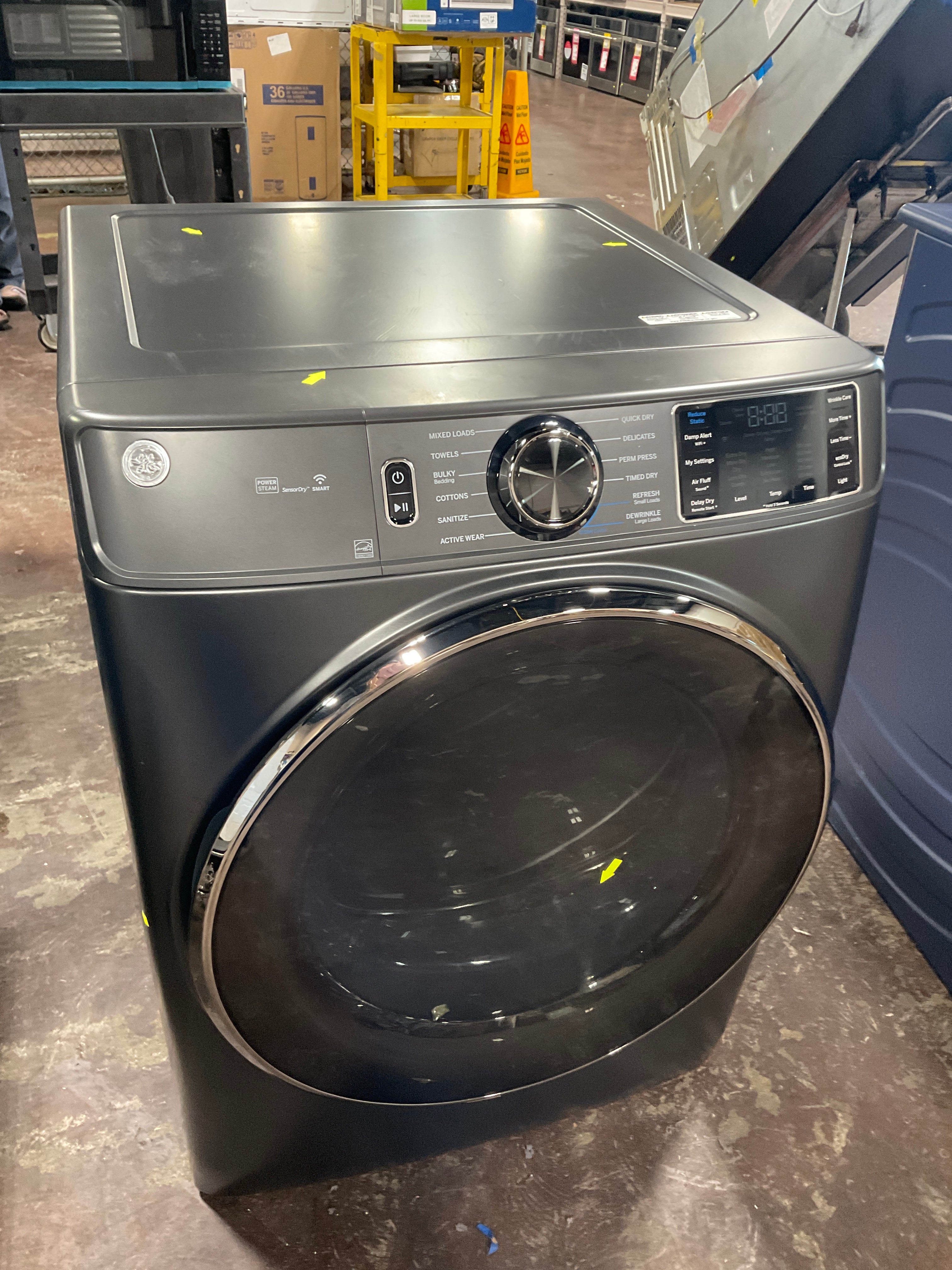 Front view, door closed