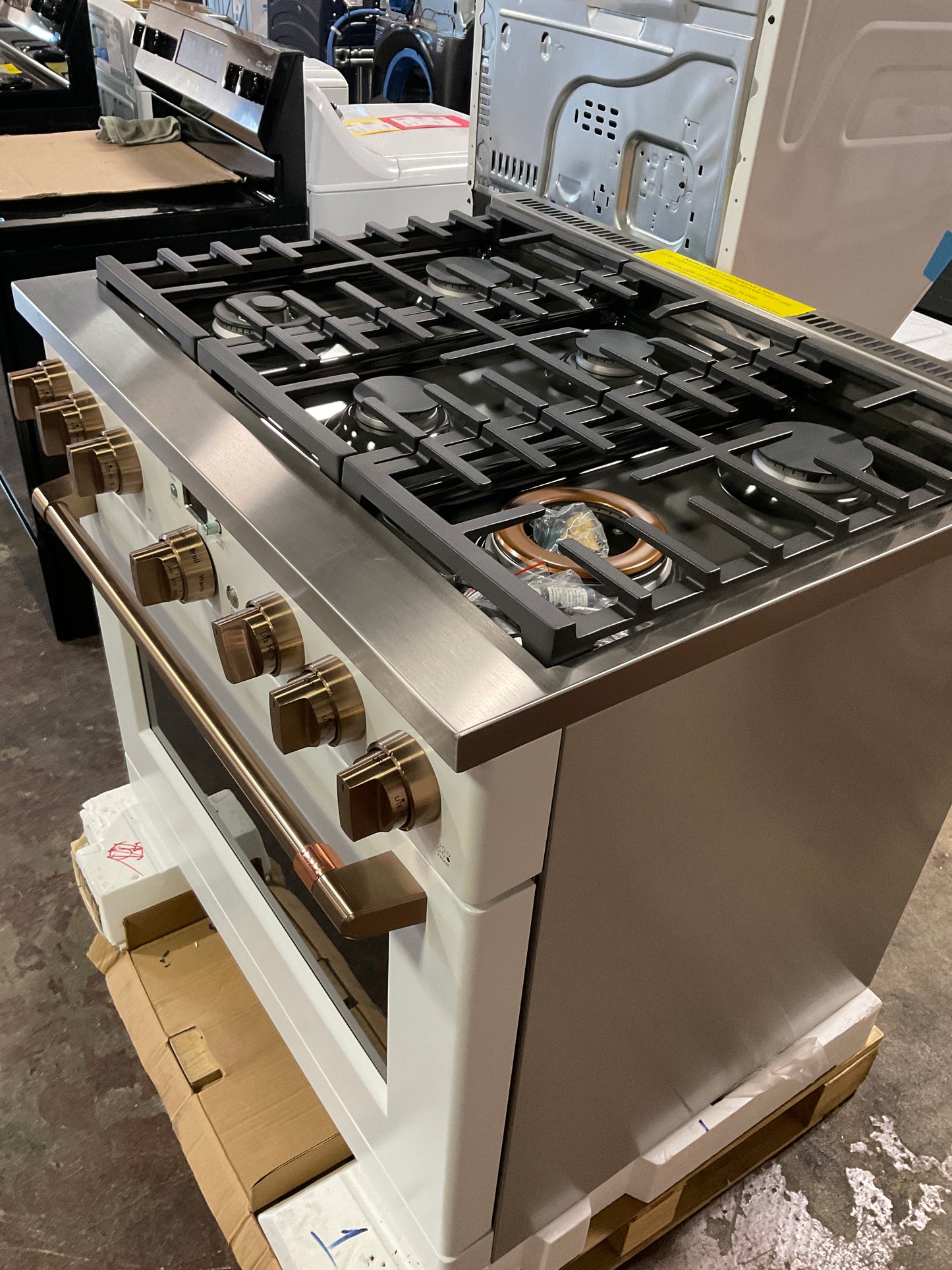 Front view, oven-door closed