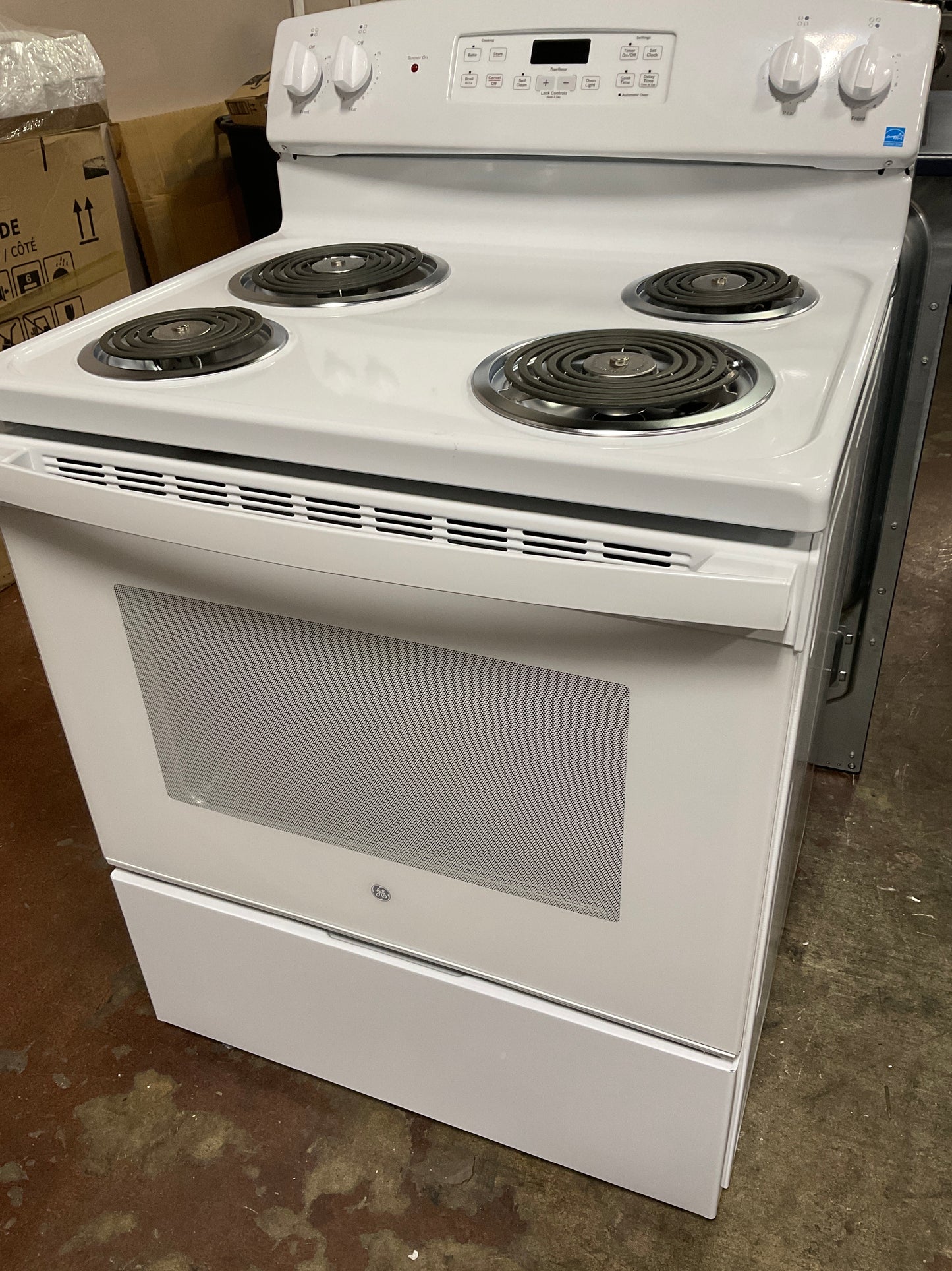 Front view, oven-door closed