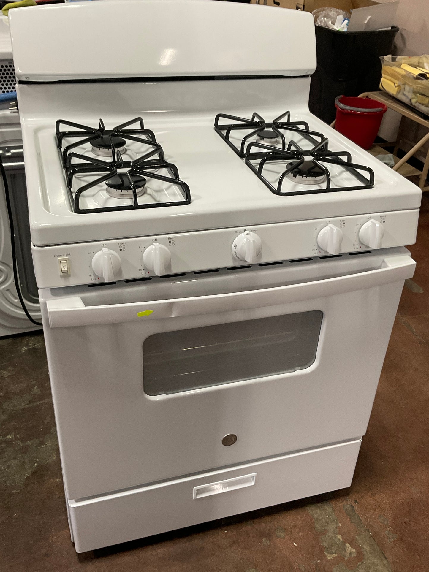 Front view, oven-door closed