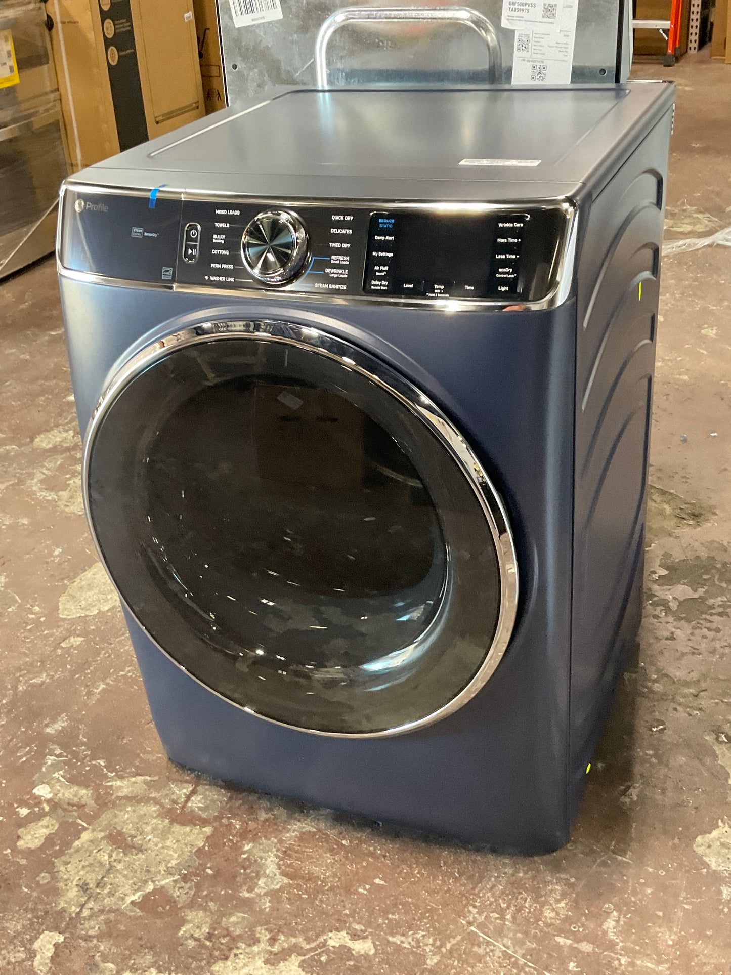 Front view, door closed