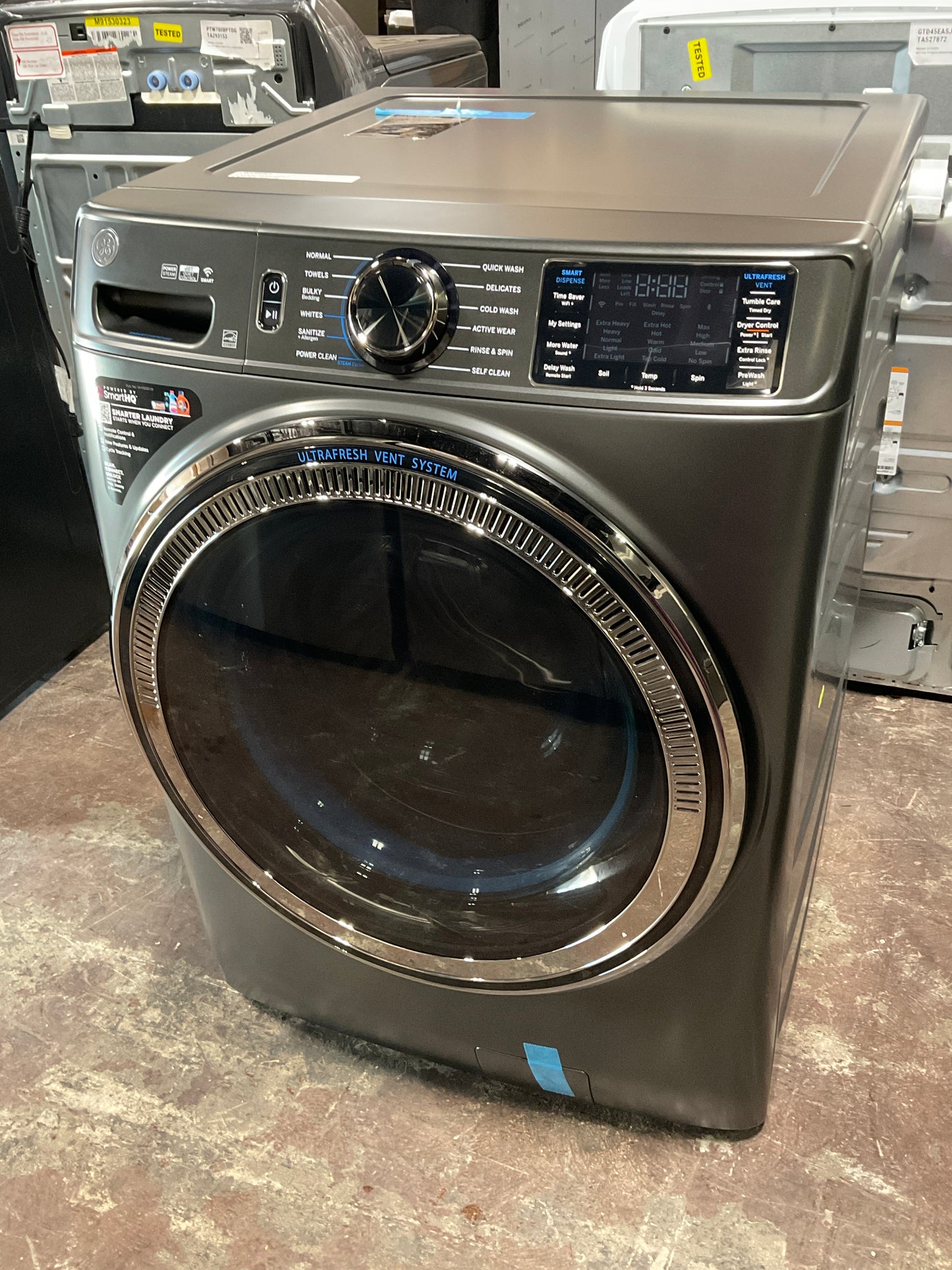 Front view, door closed