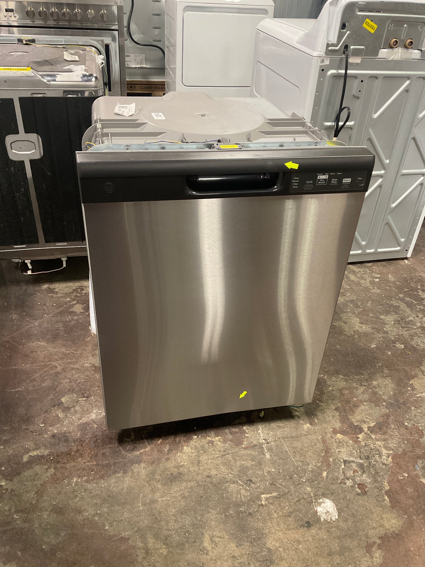 Front view, doors closed