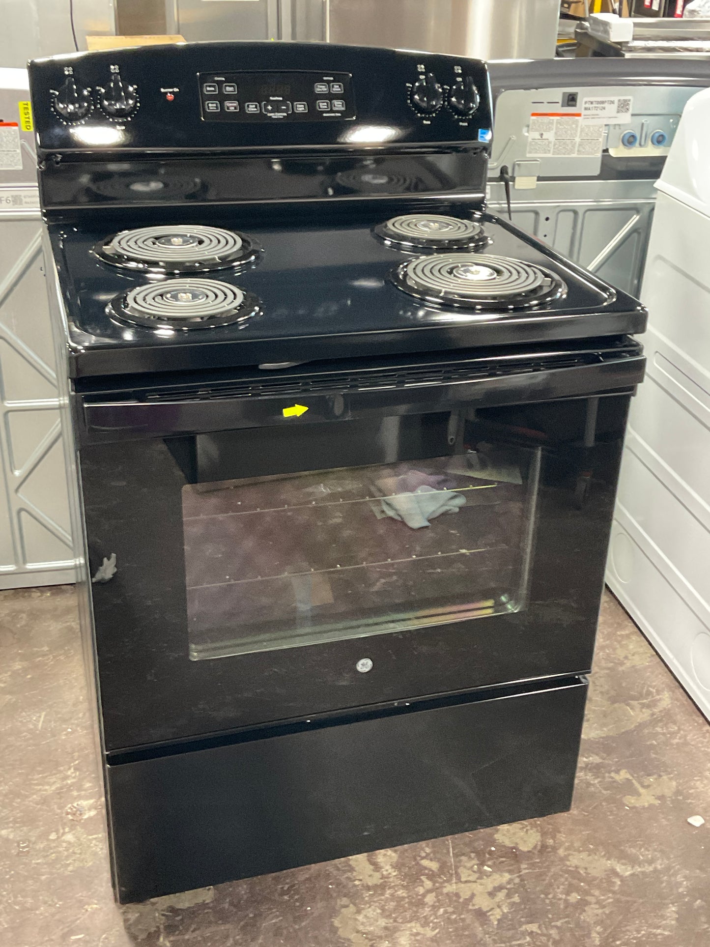 Front view, oven-door closed
