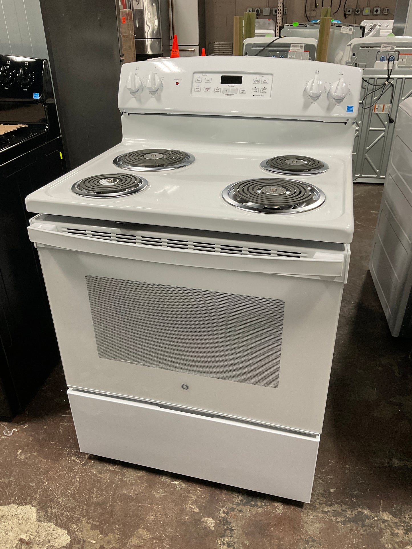 Front view, oven-door closed