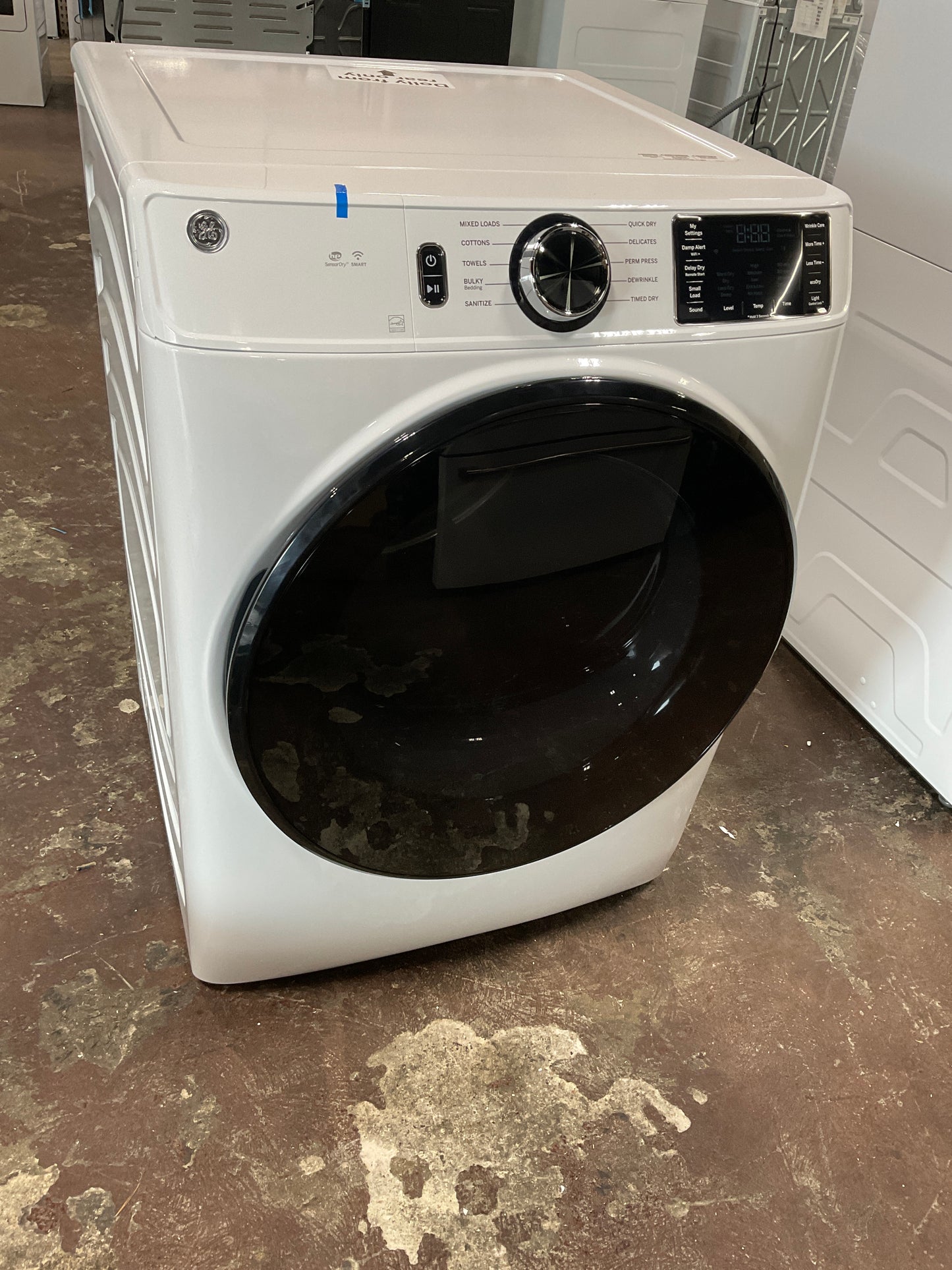 Front view, door closed