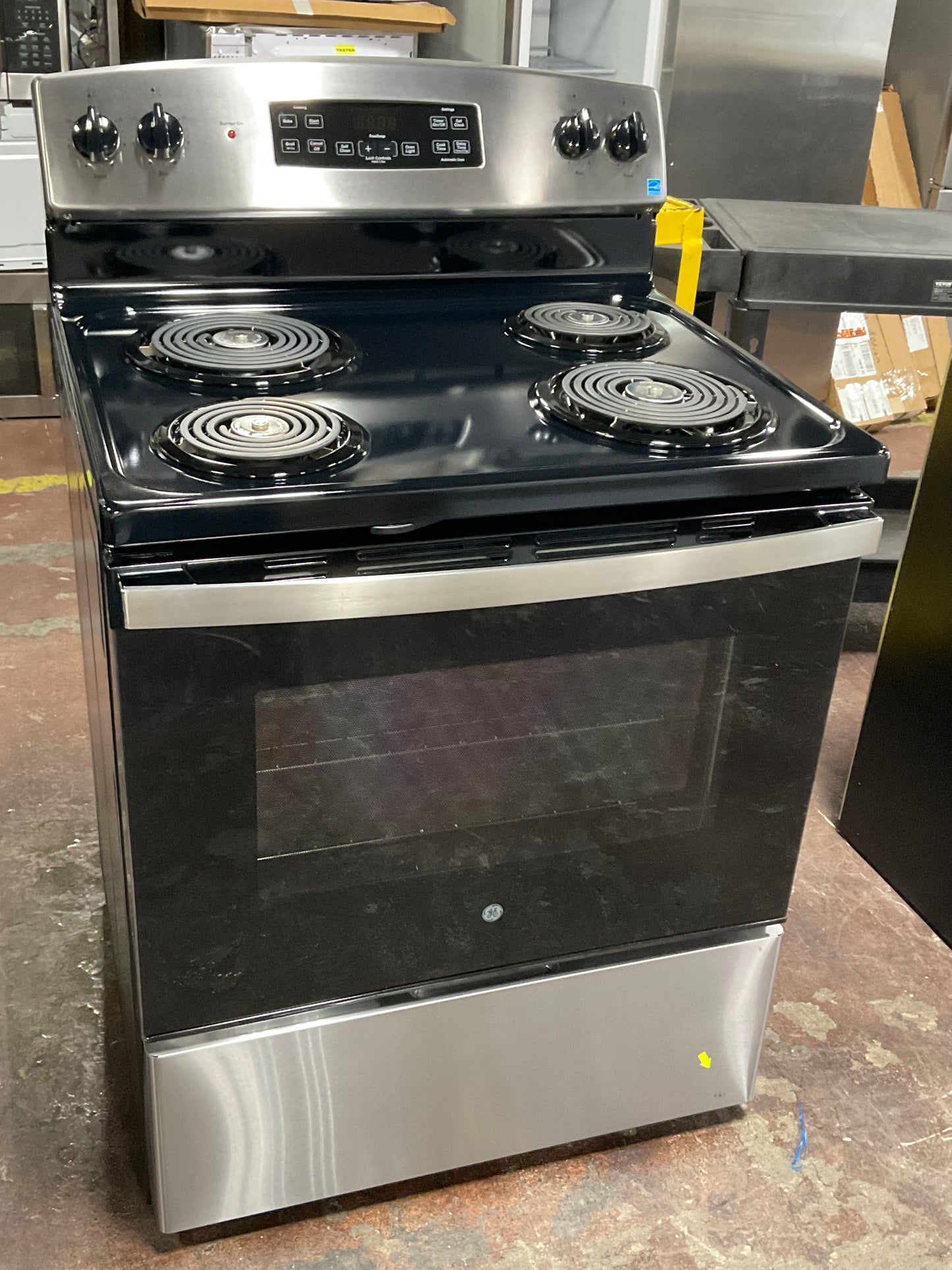 Front view, oven-door closed