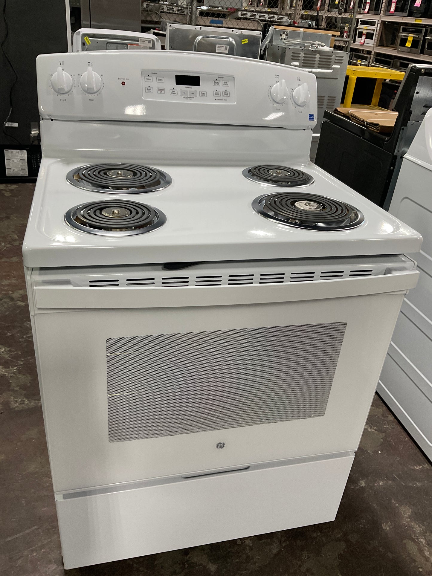 Front view, oven-door closed