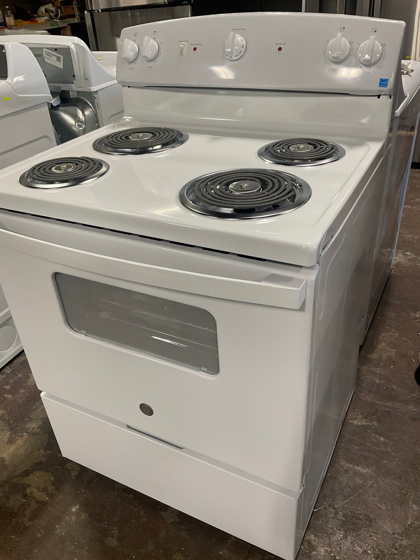 Front view, oven-door closed