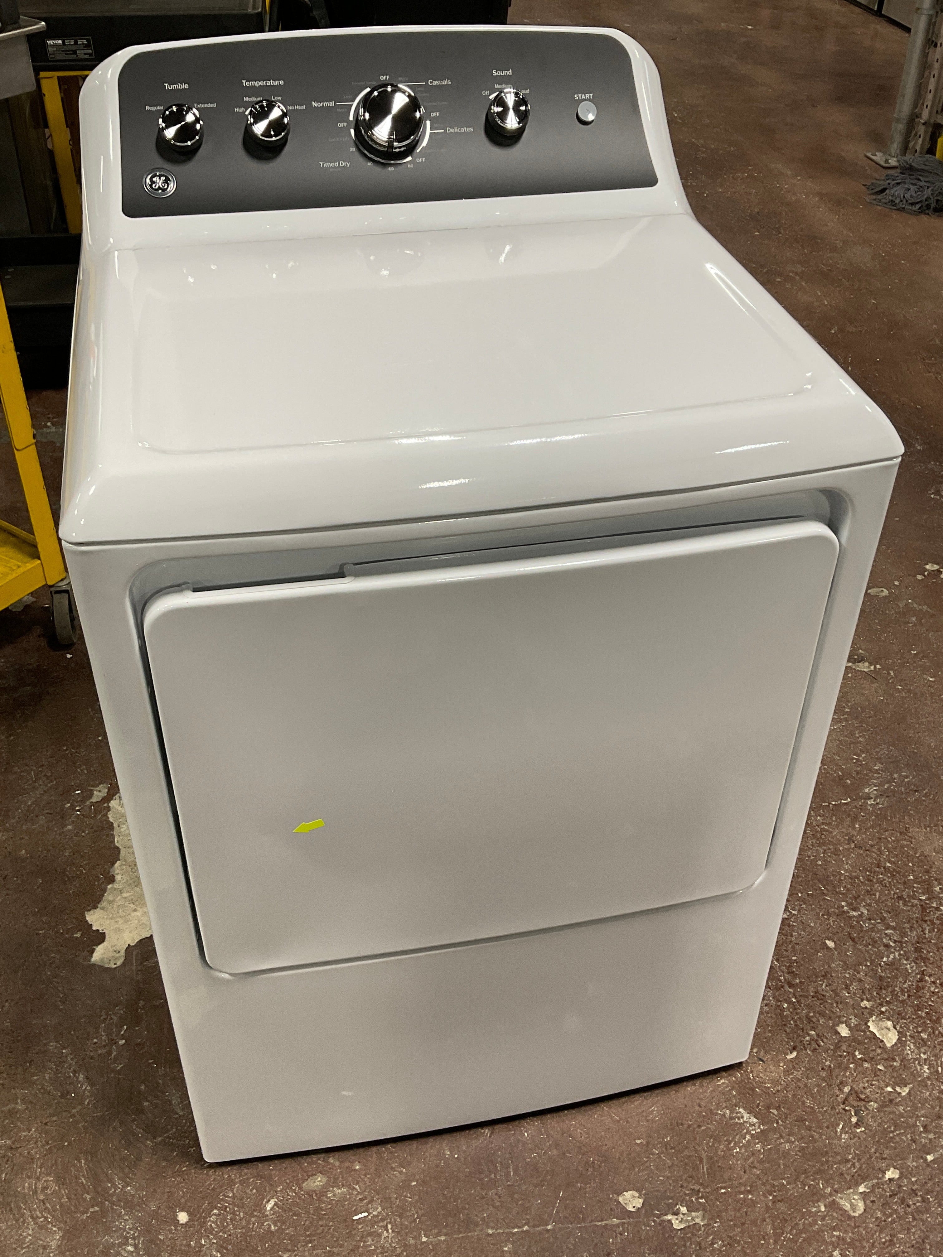 Front view, door closed