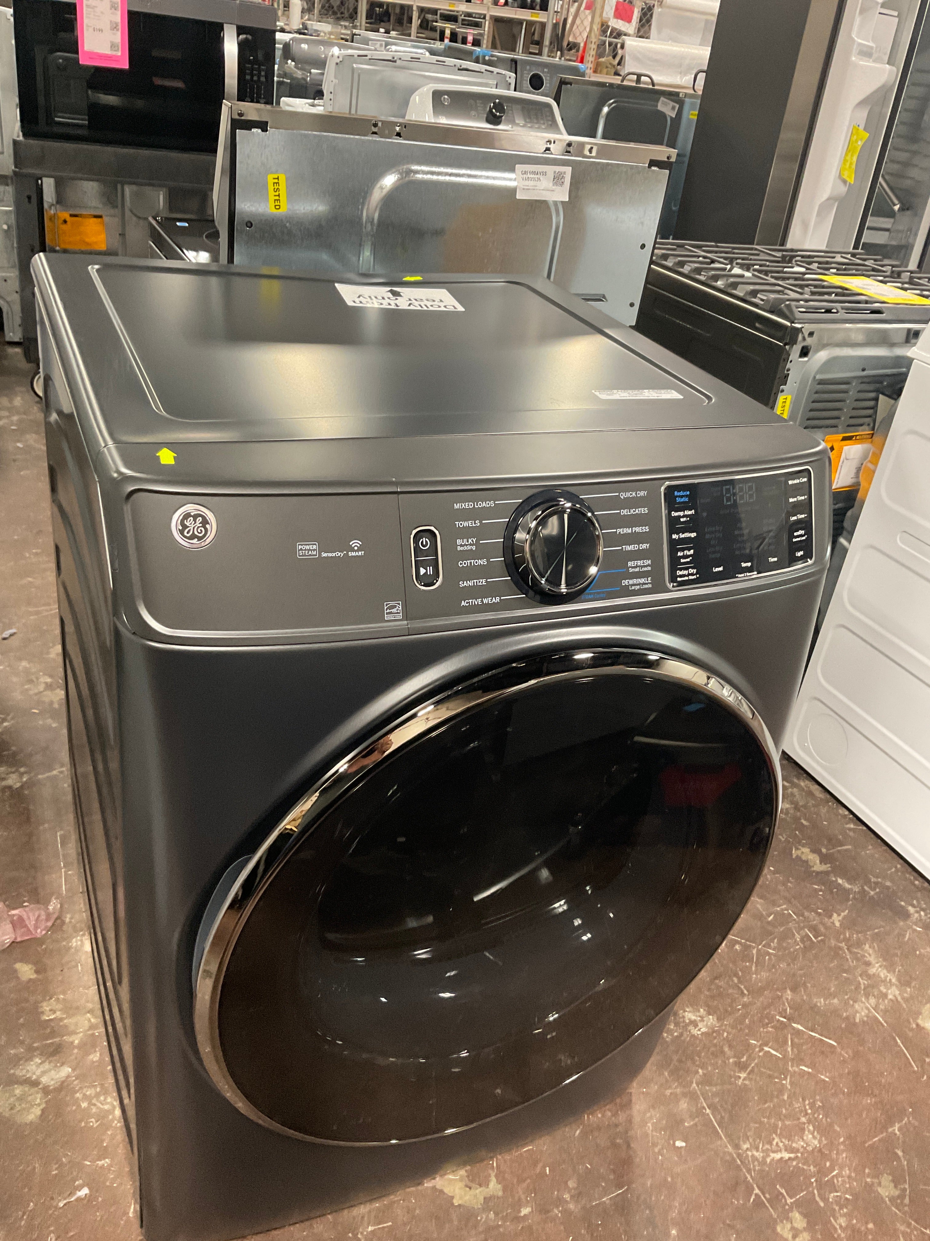 Front view, door closed