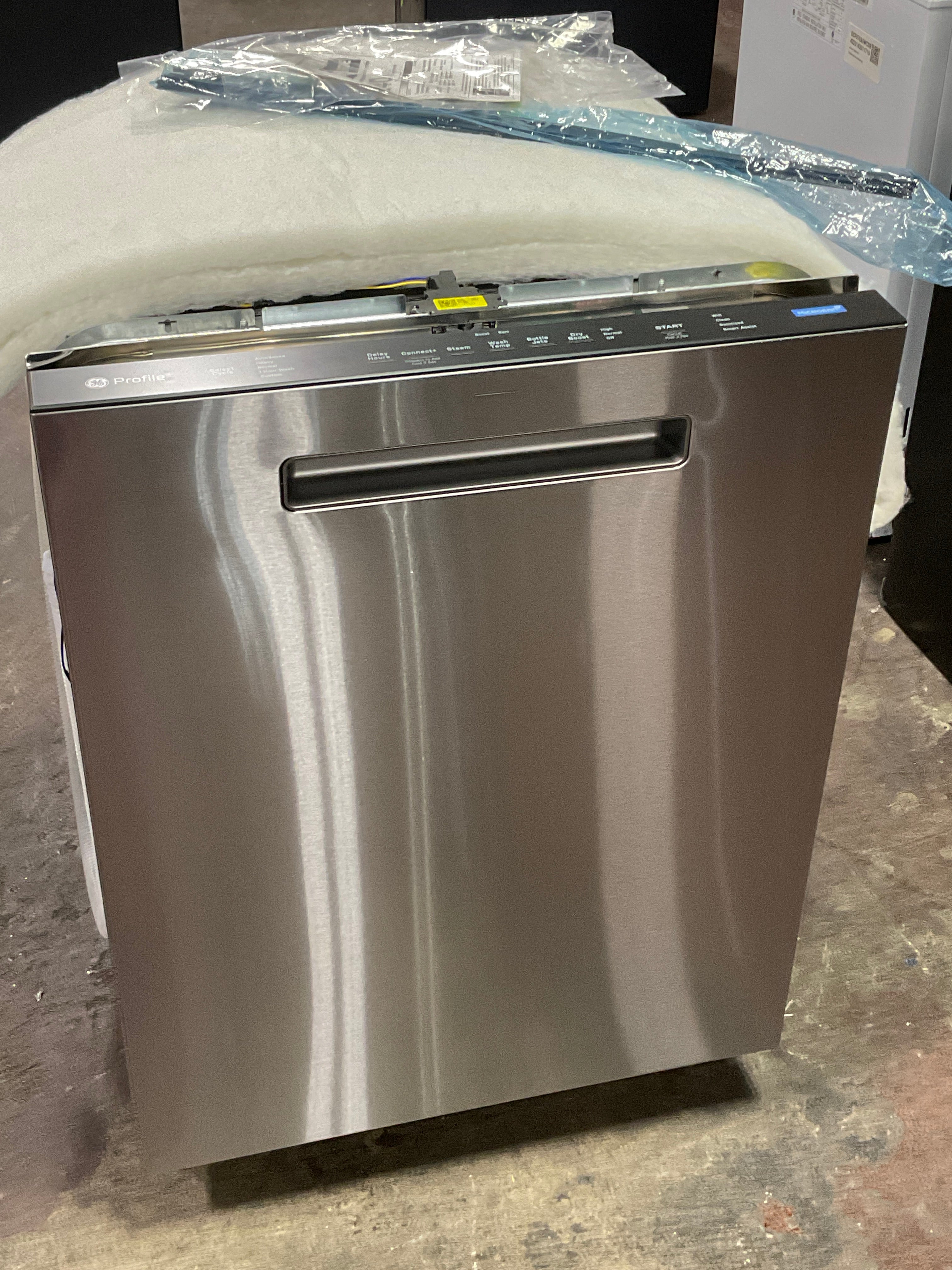 Front view, doors closed