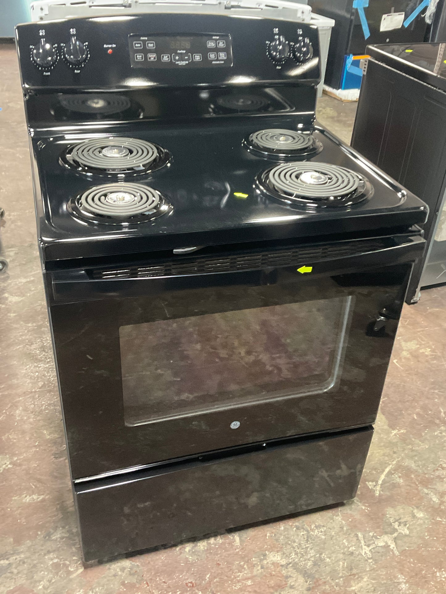 Front view, oven-door closed