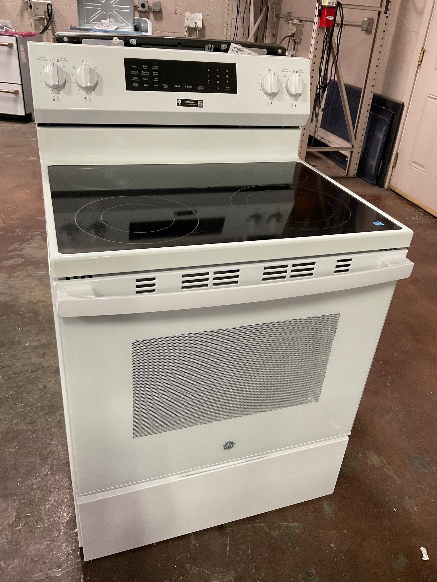 Front view, oven-door closed