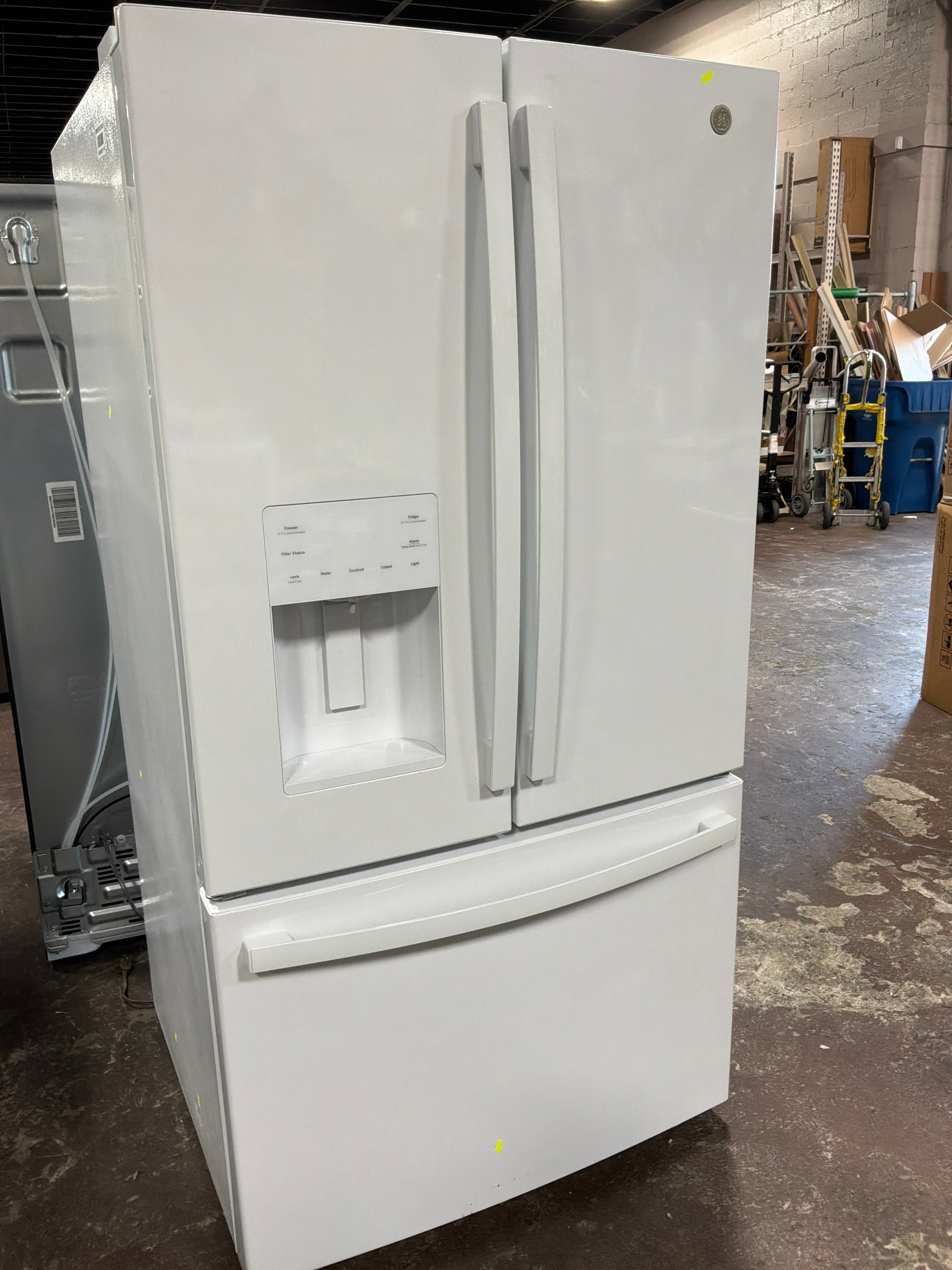 Front view, door closed