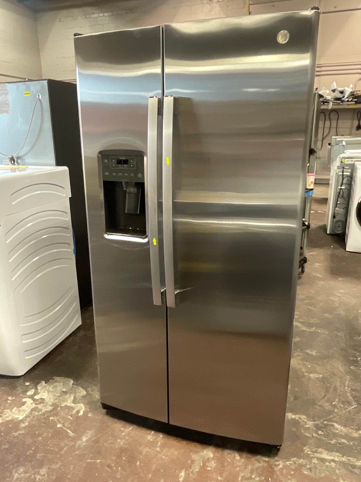 Front view, door closed