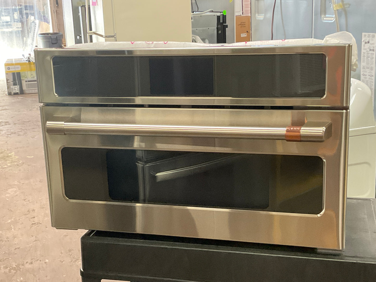 Front view, door closed