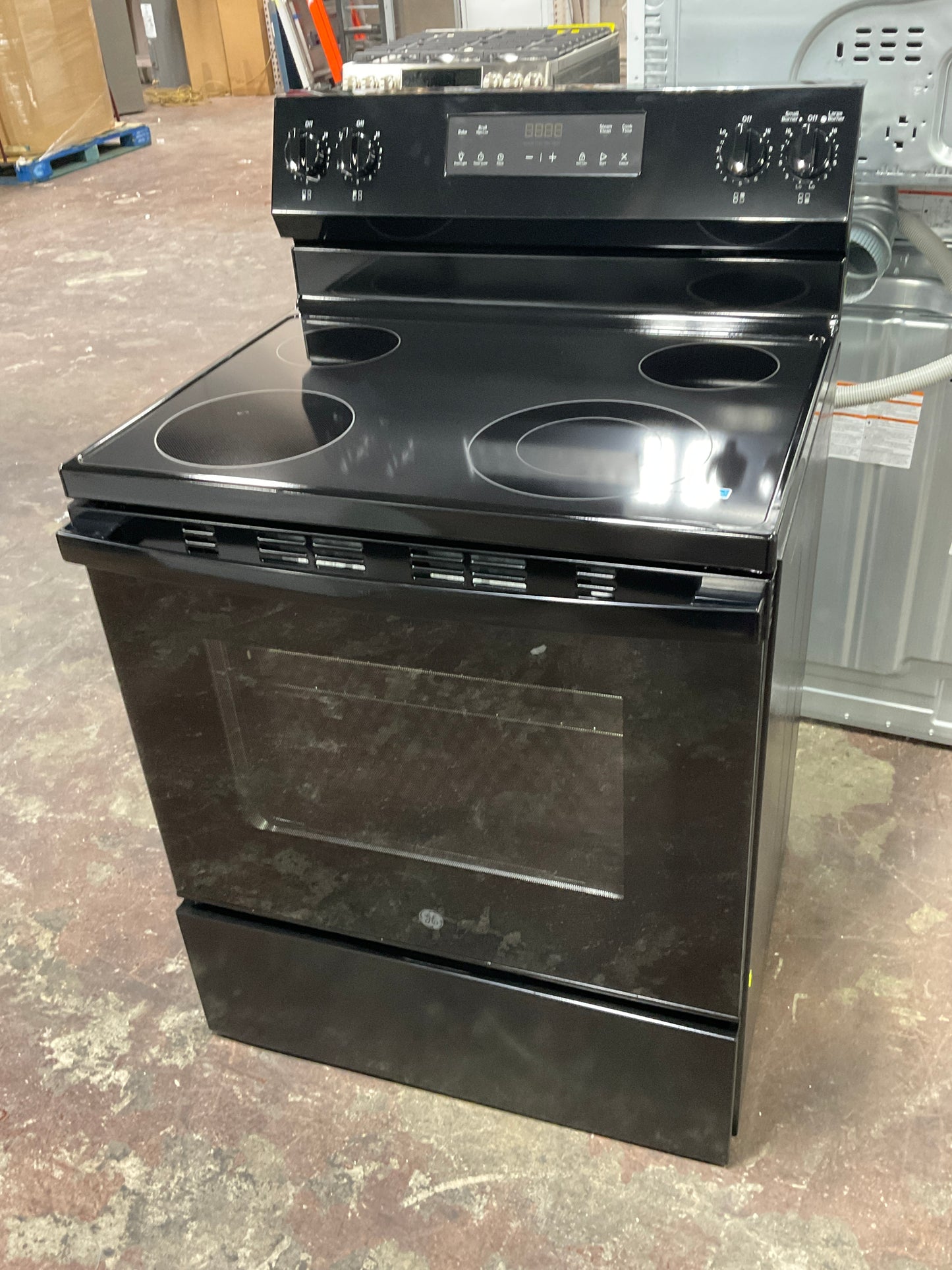 Front view, oven-door closed