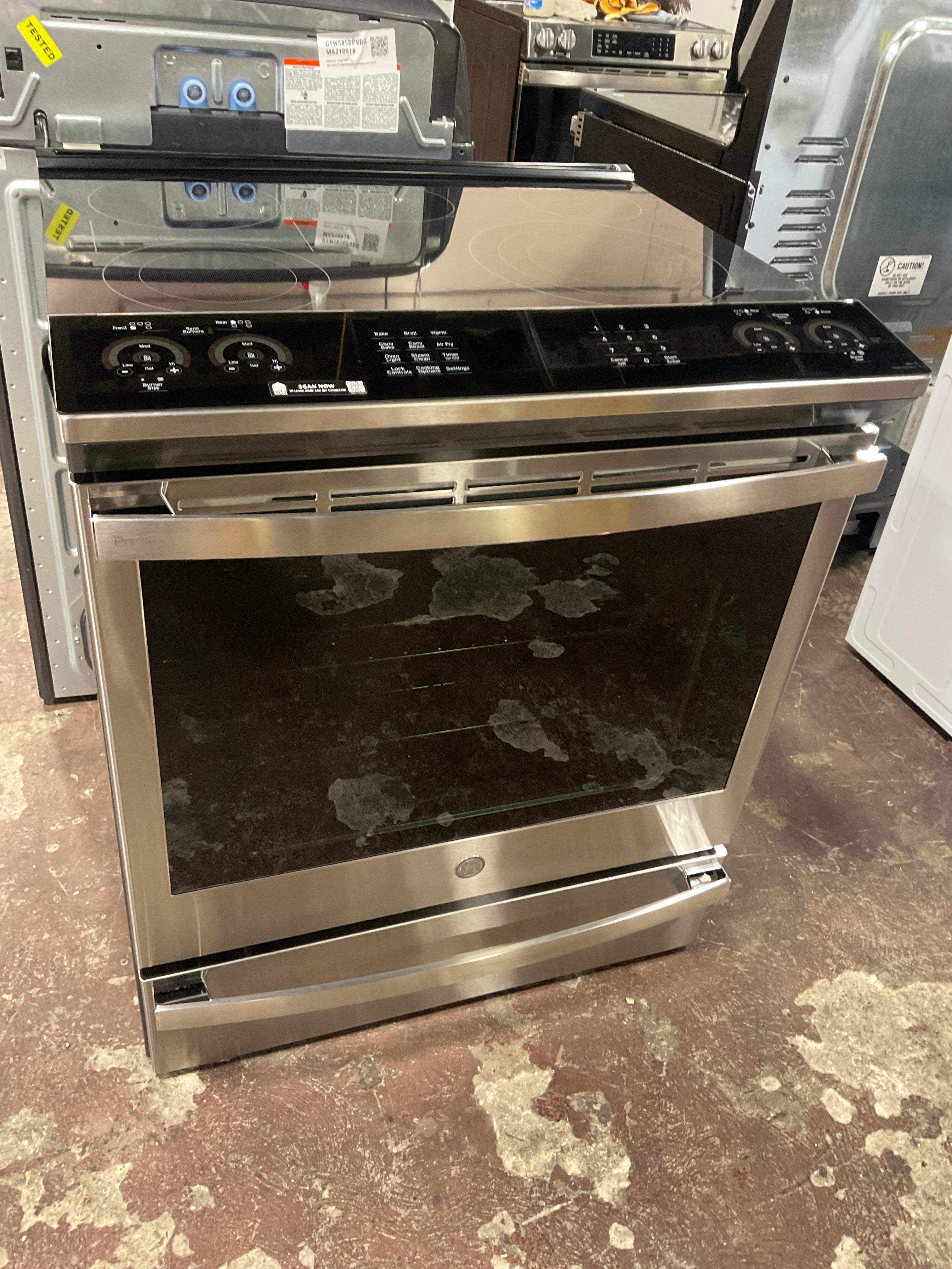 Front view, oven-door closed