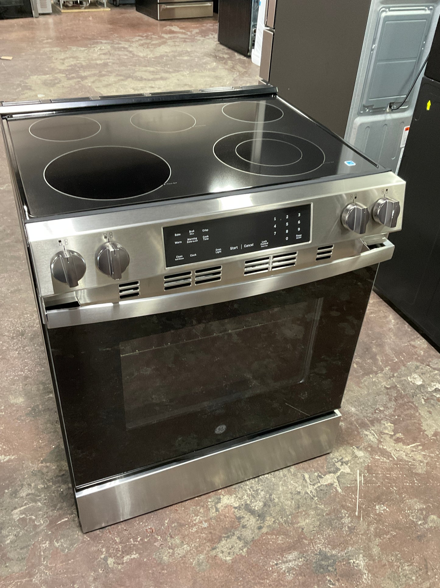 Front view, oven-door closed