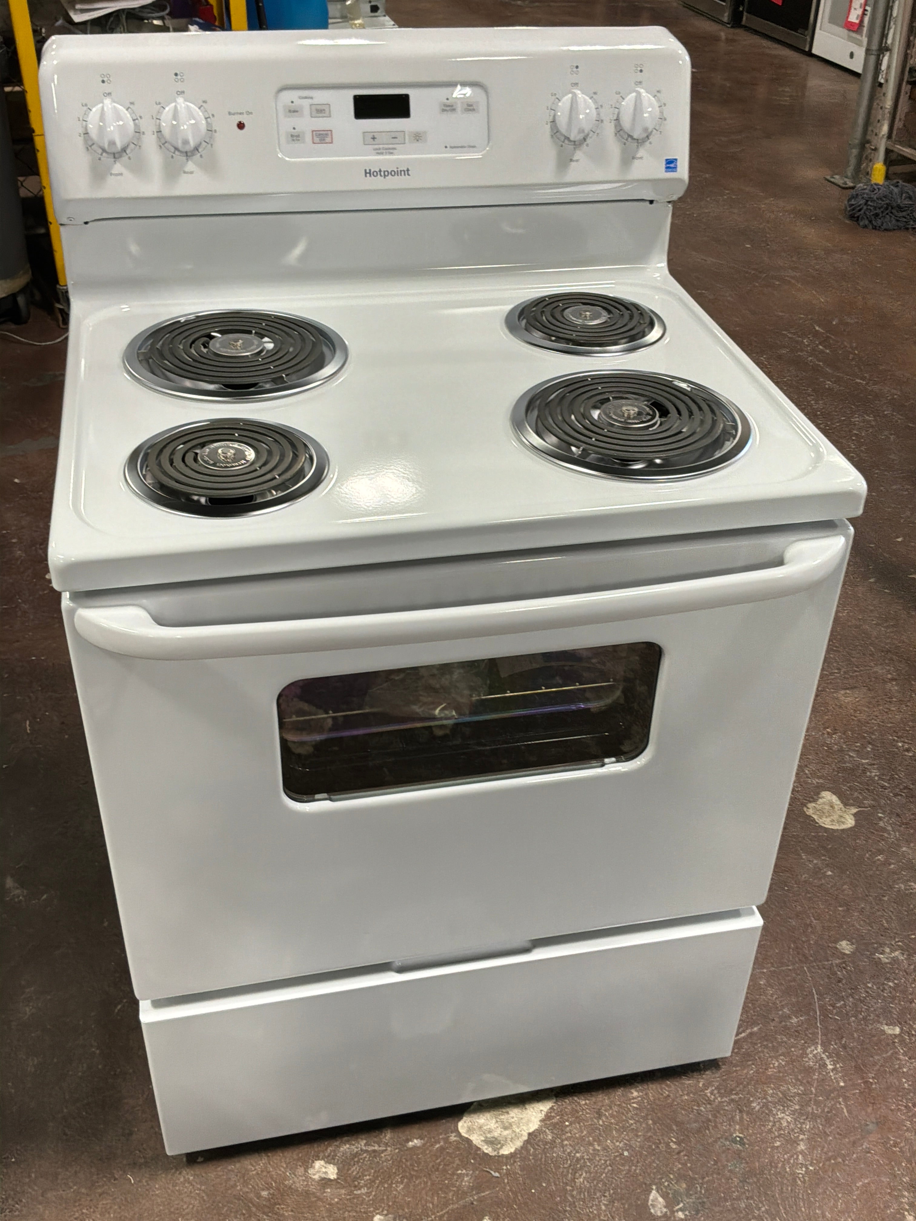 Front view, oven-door closed