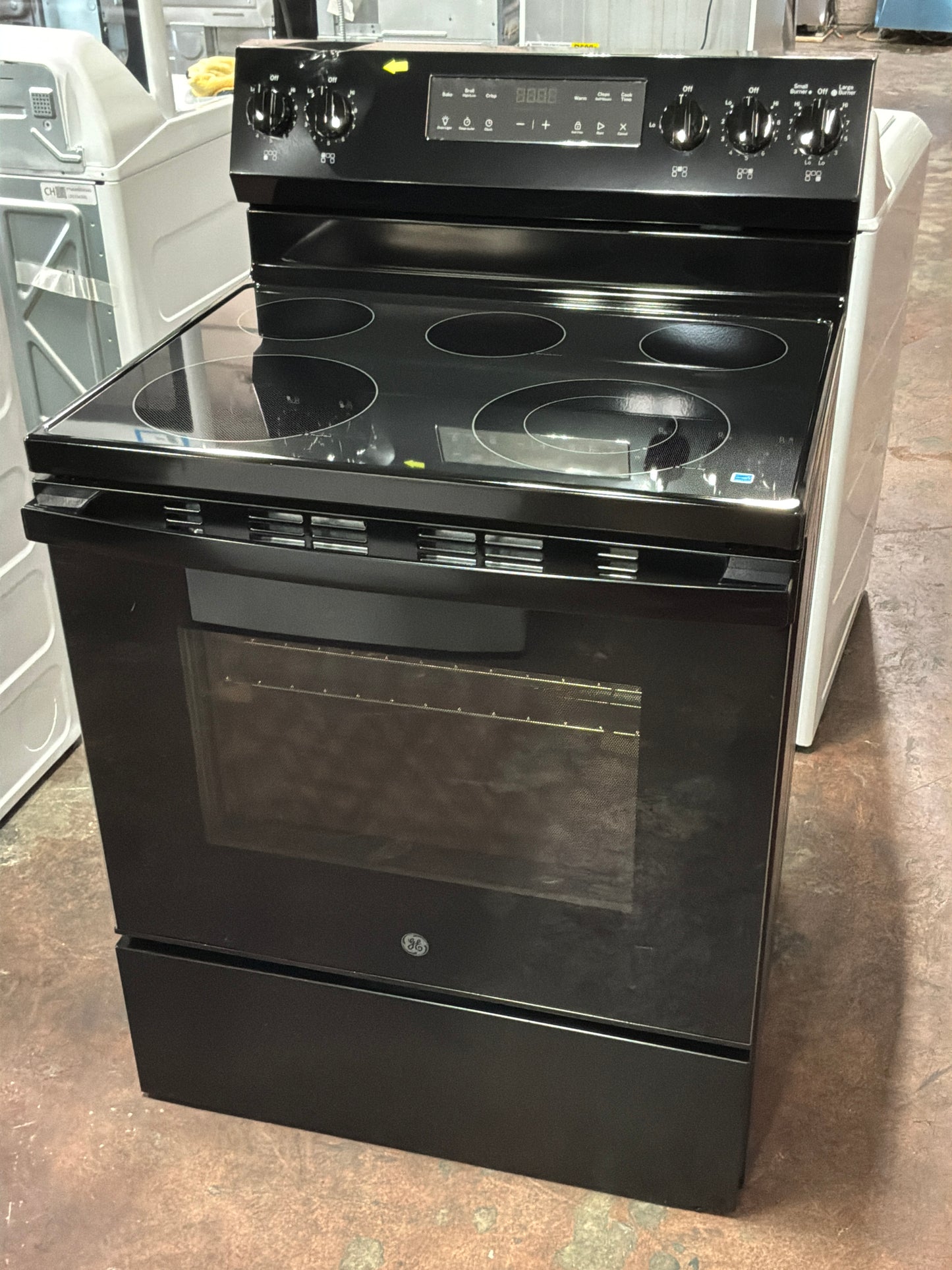 Front view, oven-door closed