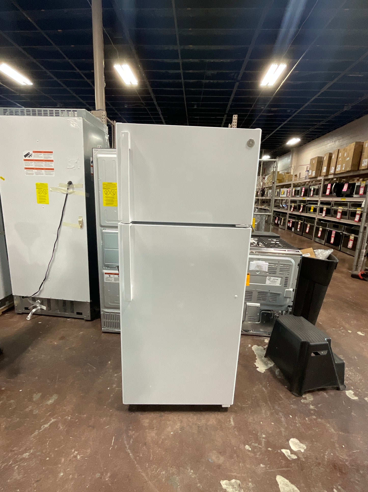 Front view, door closed