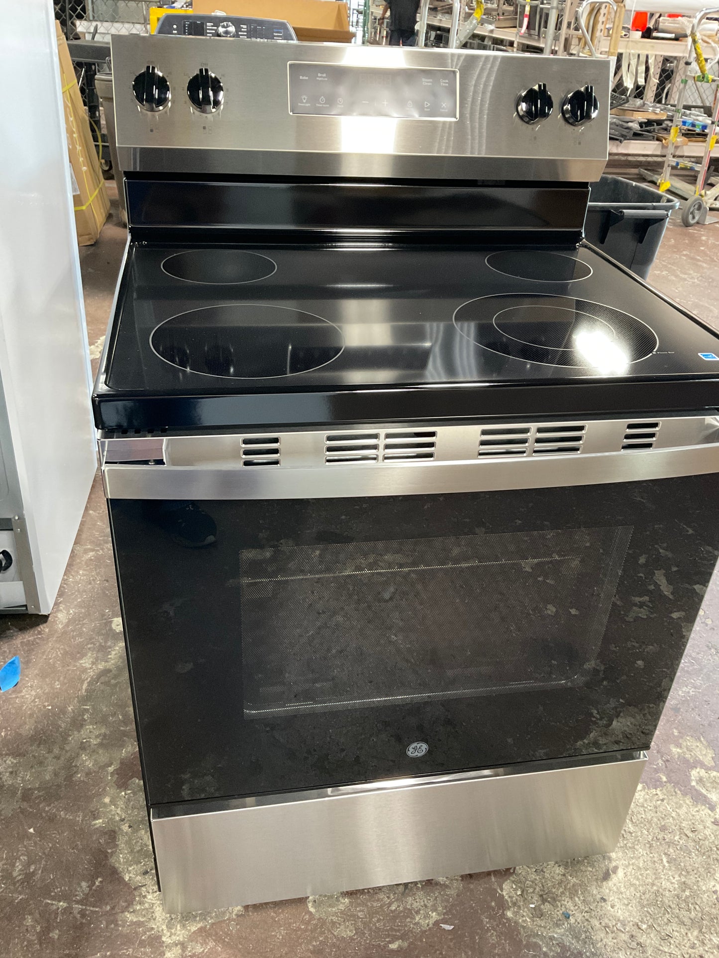 Front view, oven-door closed