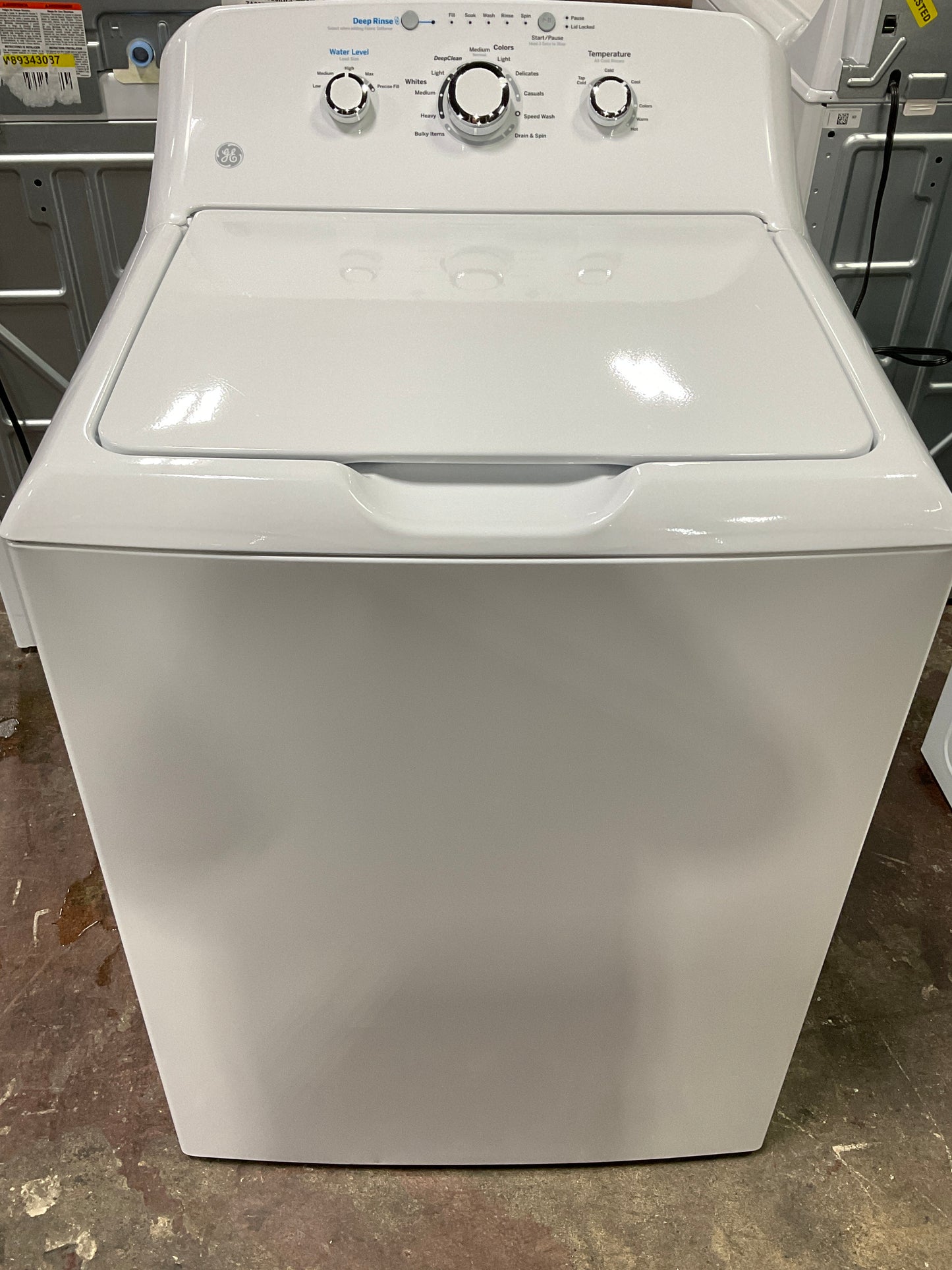 Front view, door closed