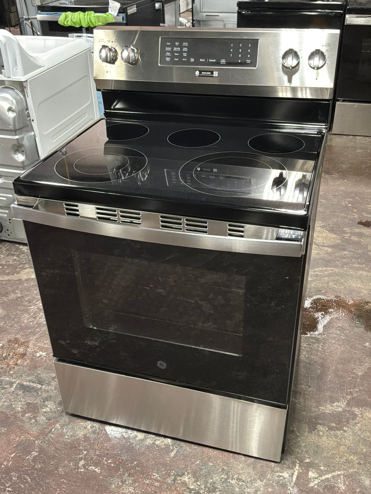 Front view, oven-door closed
