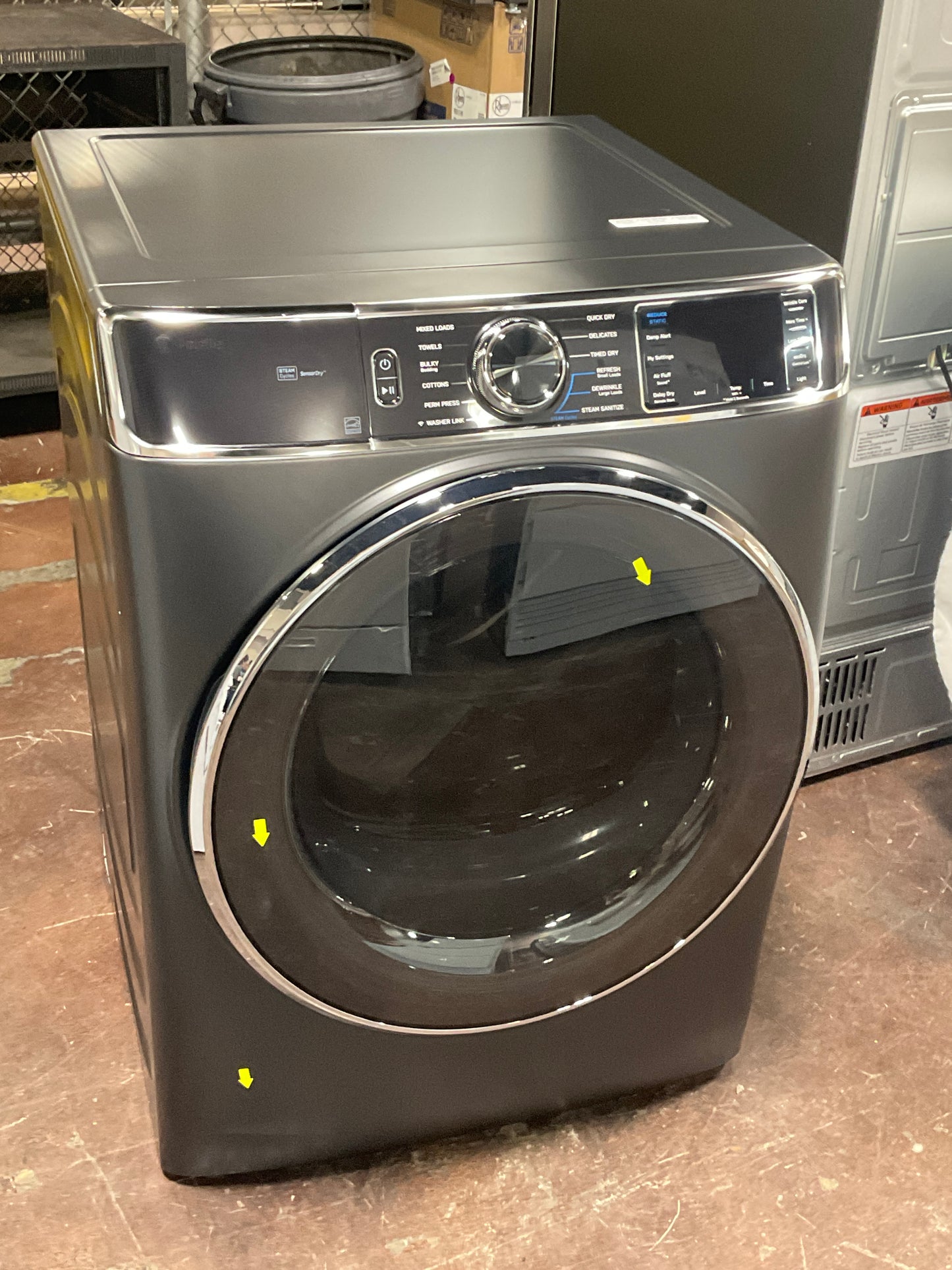 Front view, door closed