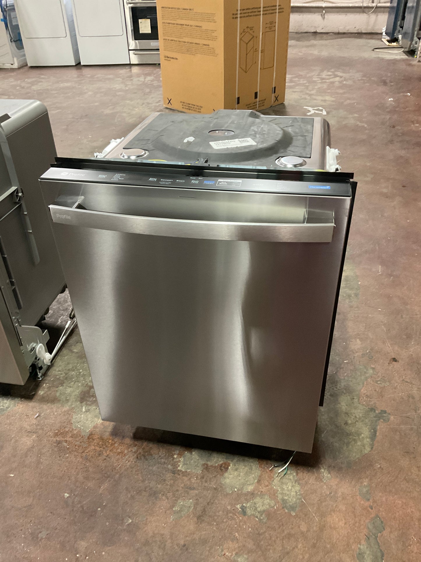 Front view, doors closed