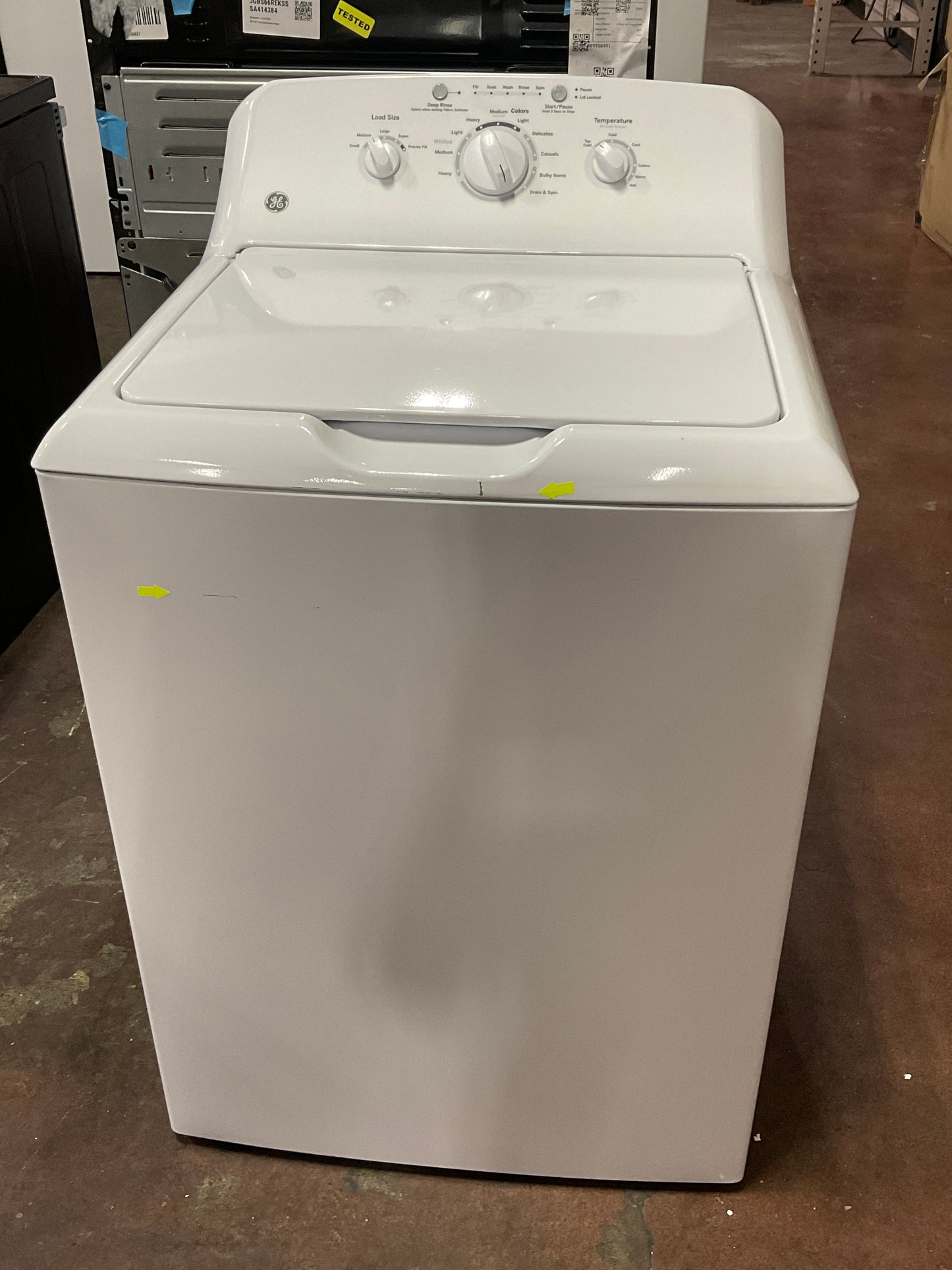 Front view, door closed