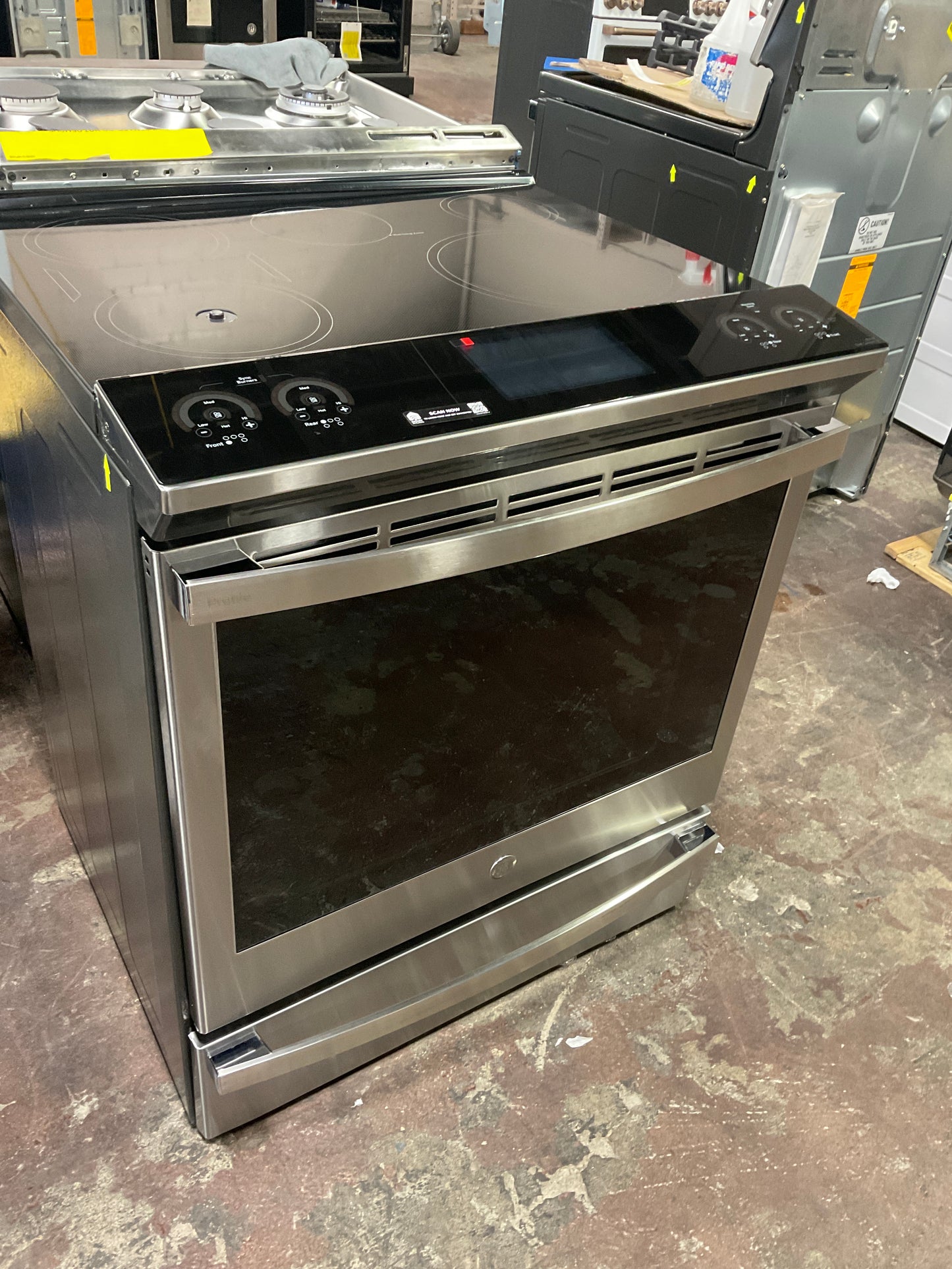 Front view, oven-door closed