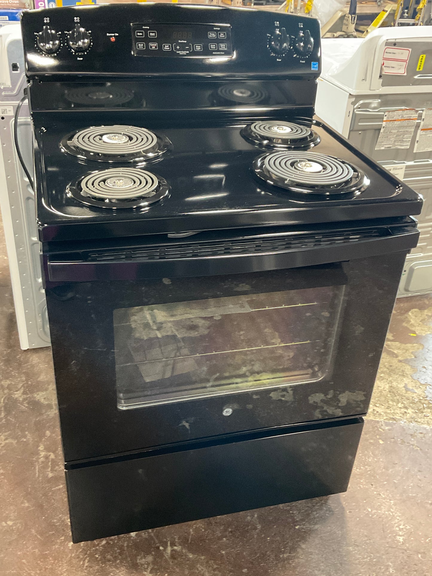 Front view, oven-door closed