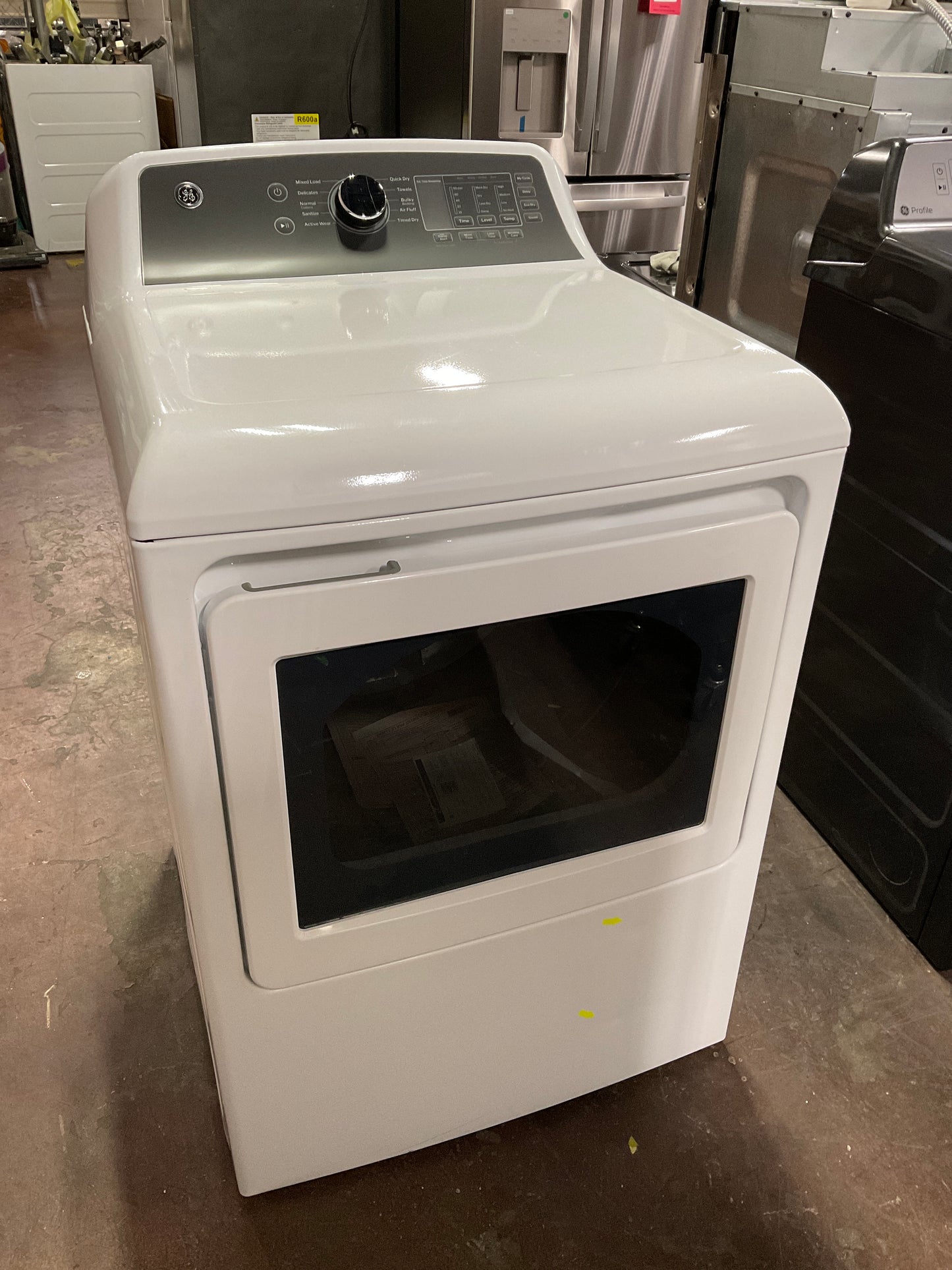 Front view, door closed