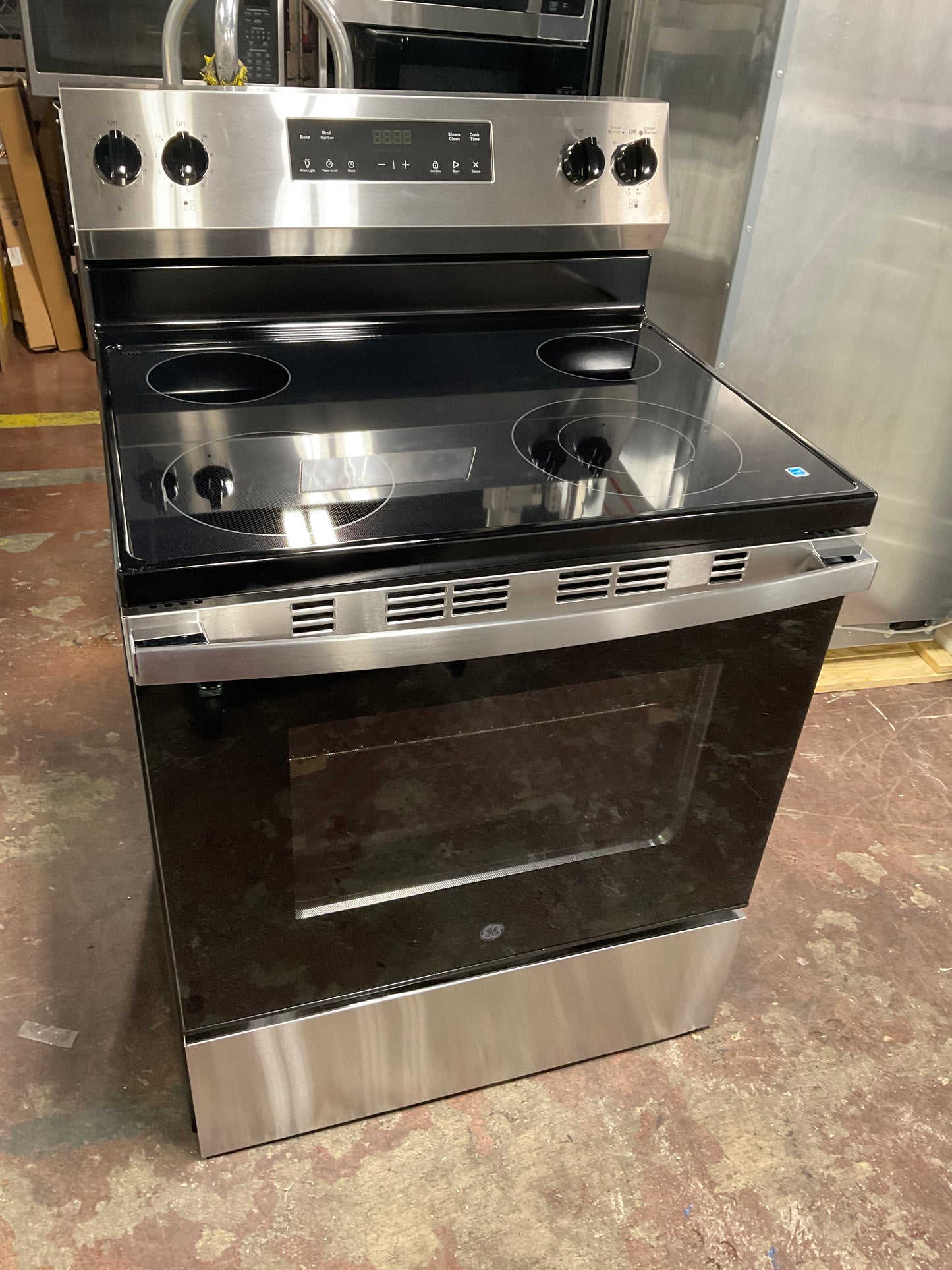 Front view, oven-door closed