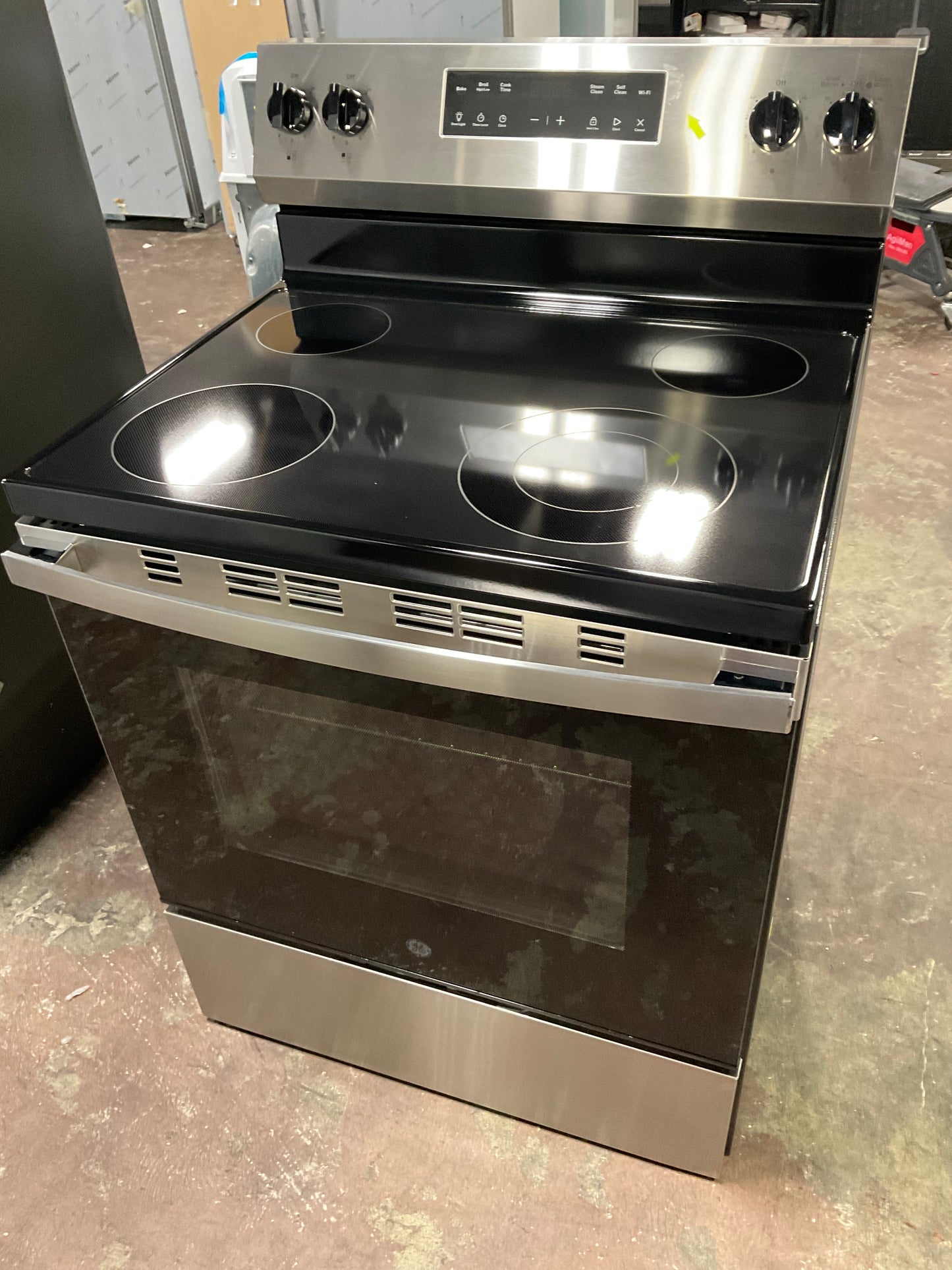 Front view, oven-door closed