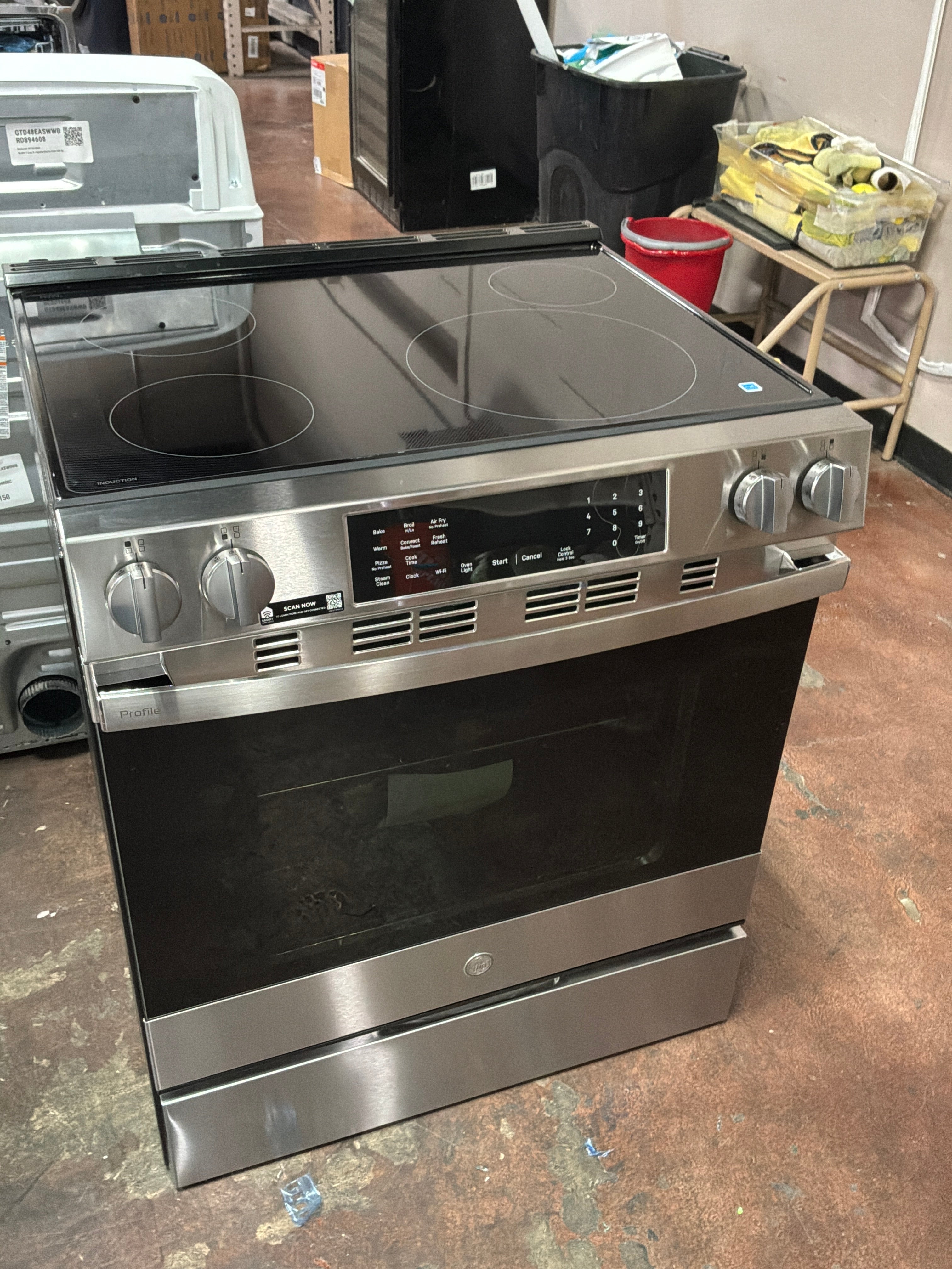 Front view, oven-door closed