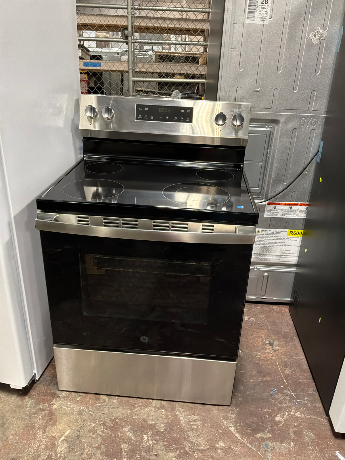 Front view, oven-door closed