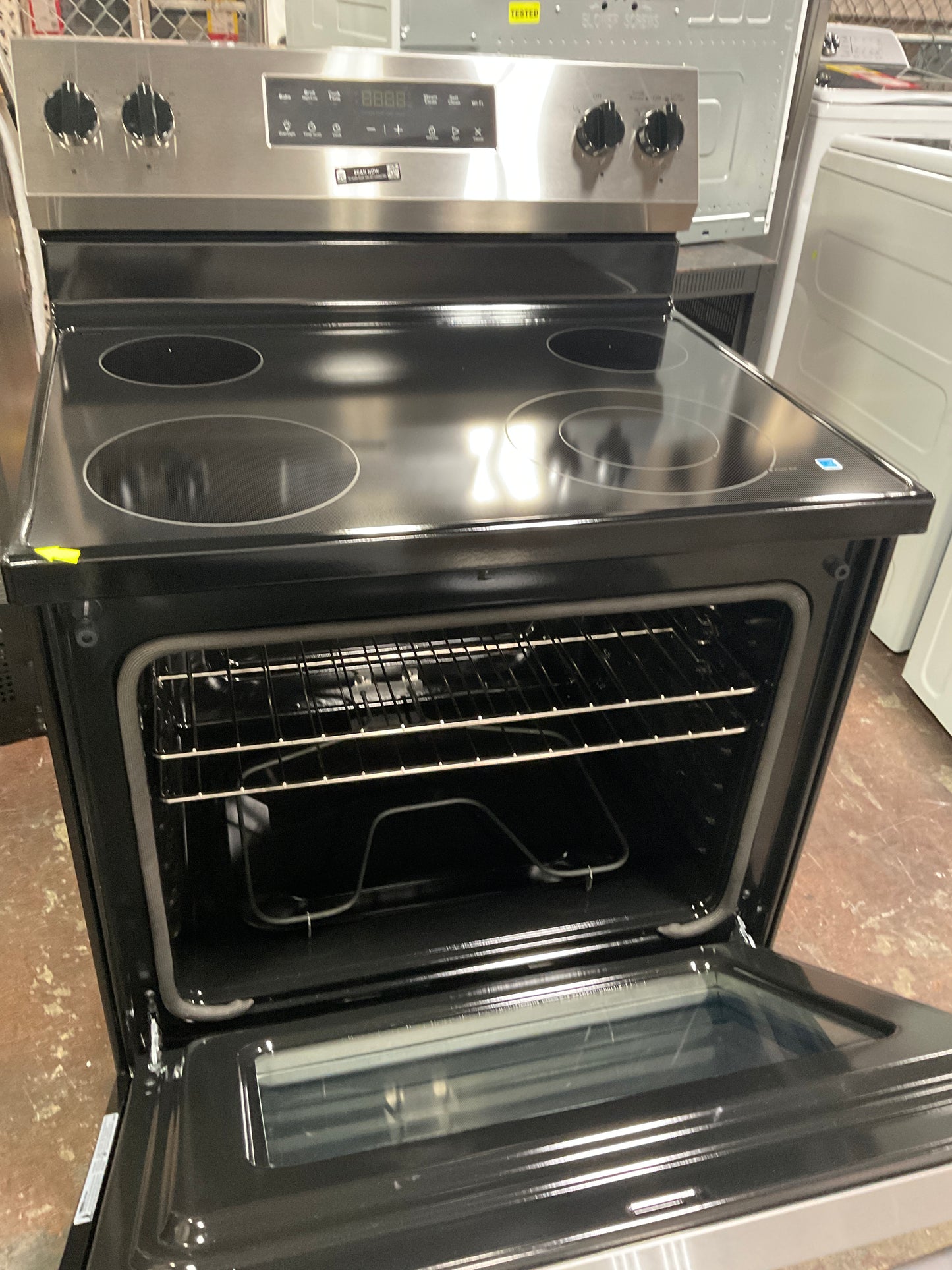 Front view, oven-door closed