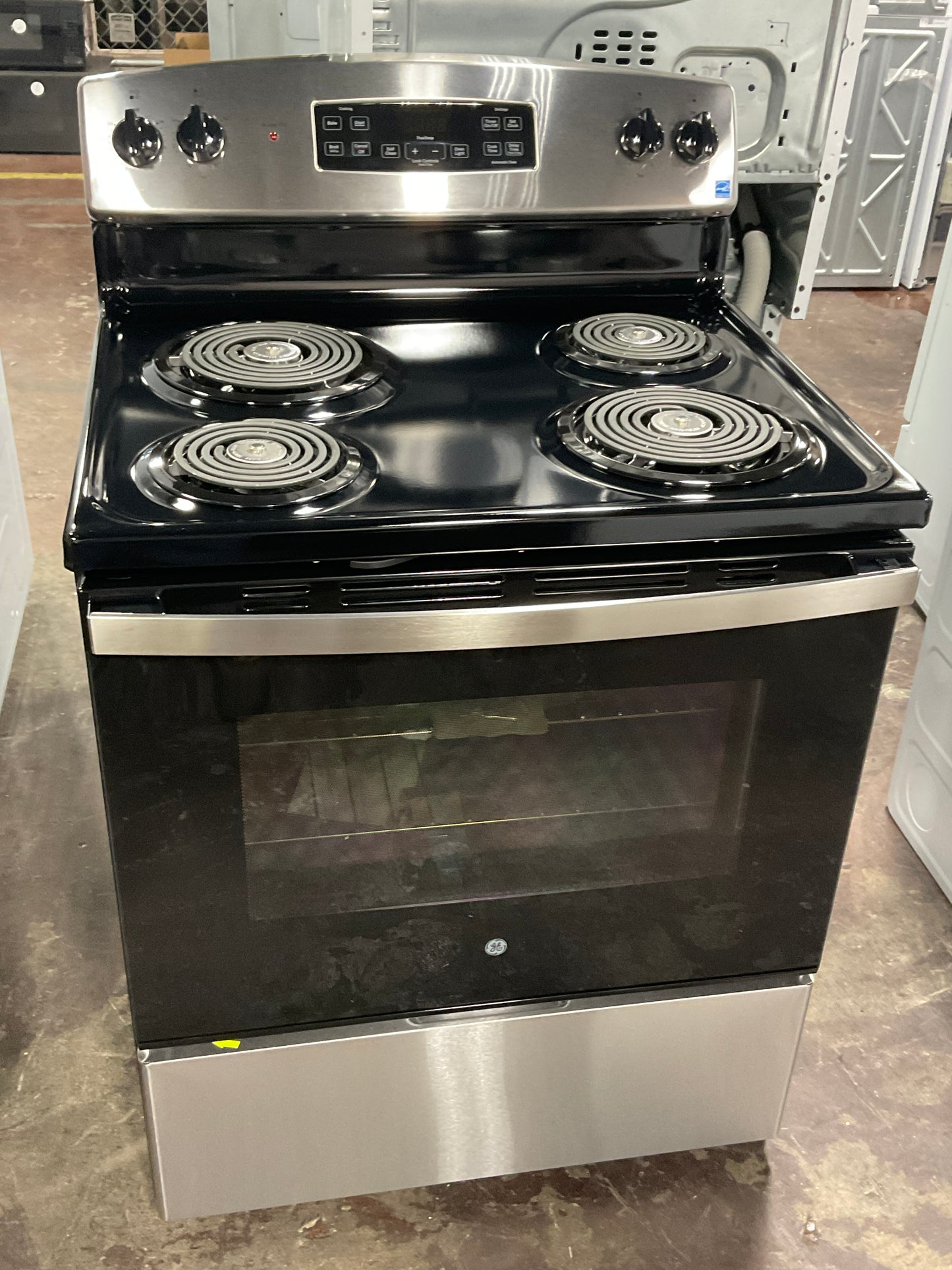 Front view, oven-door closed