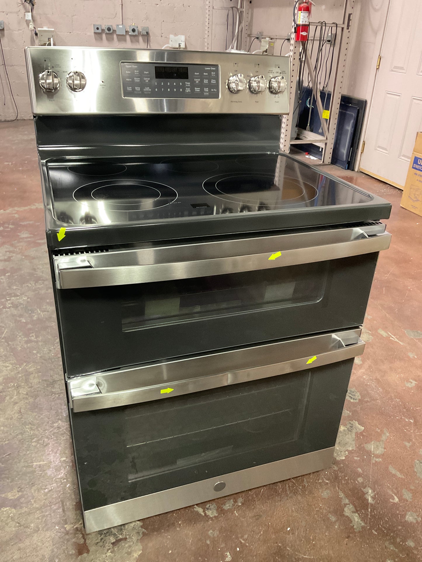 Front view, oven-door closed