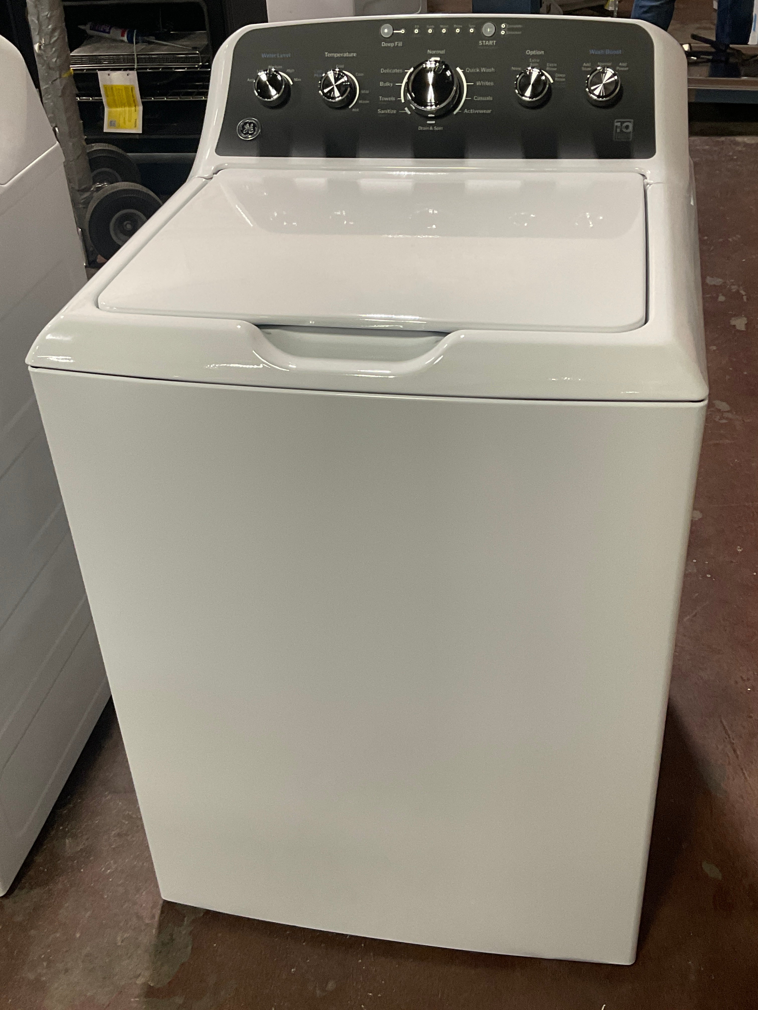 Front view, door closed