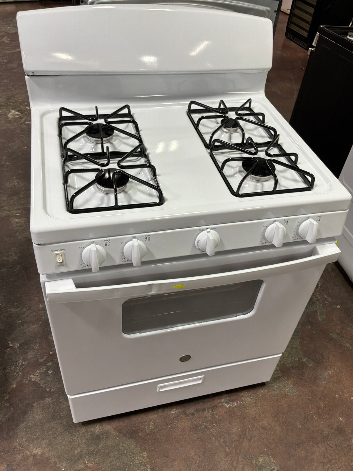 Front view, oven-door closed
